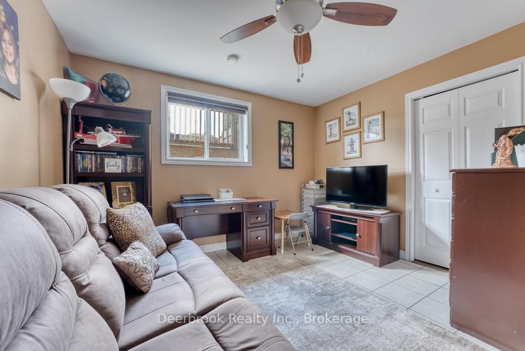 Photo 57 of 11 Marie Crescent, Leamington — HOMEH