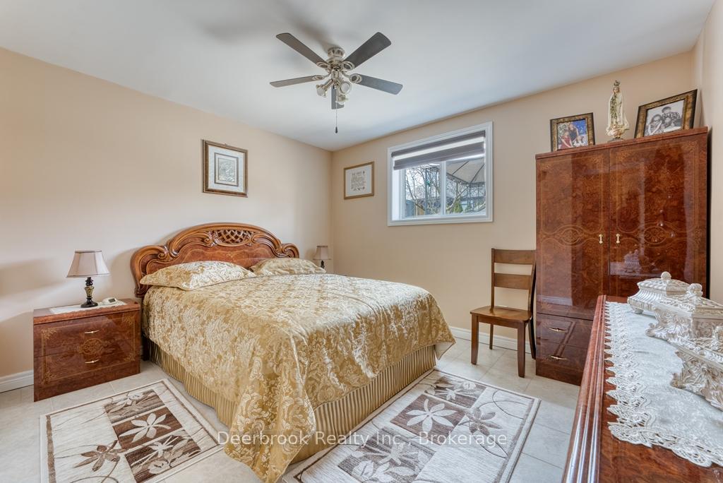 Photo 58 of 11 Marie Crescent, Leamington — HOMEH