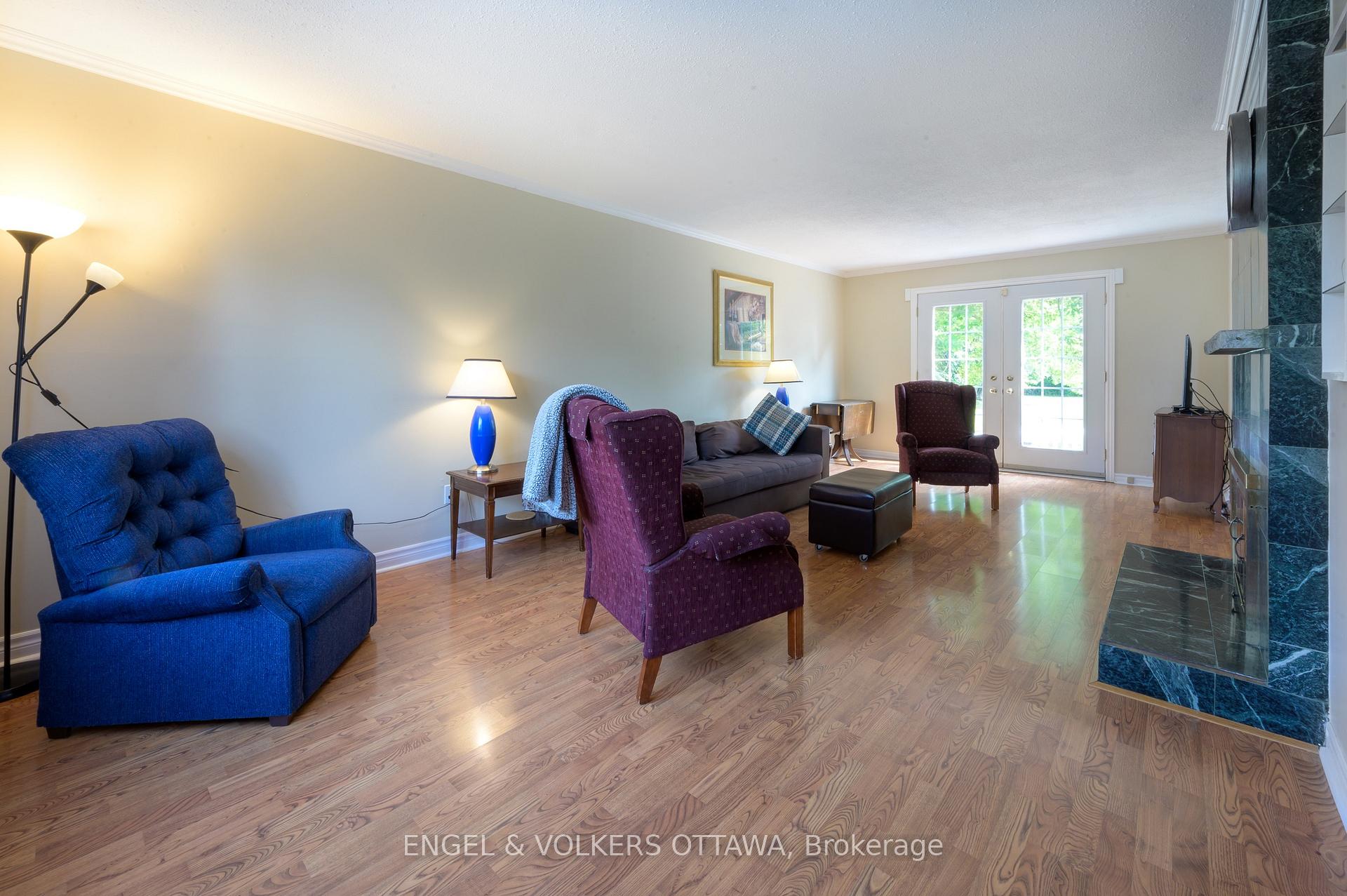 Photo 6 of 6258 Richmond Road, Ottawa, South of Fallowfield Road — HOMEH