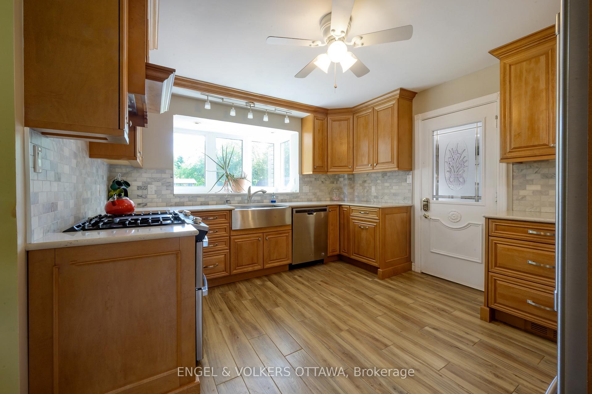 Photo 7 of 6258 Richmond Road, Ottawa, South of Fallowfield Road — HOMEH