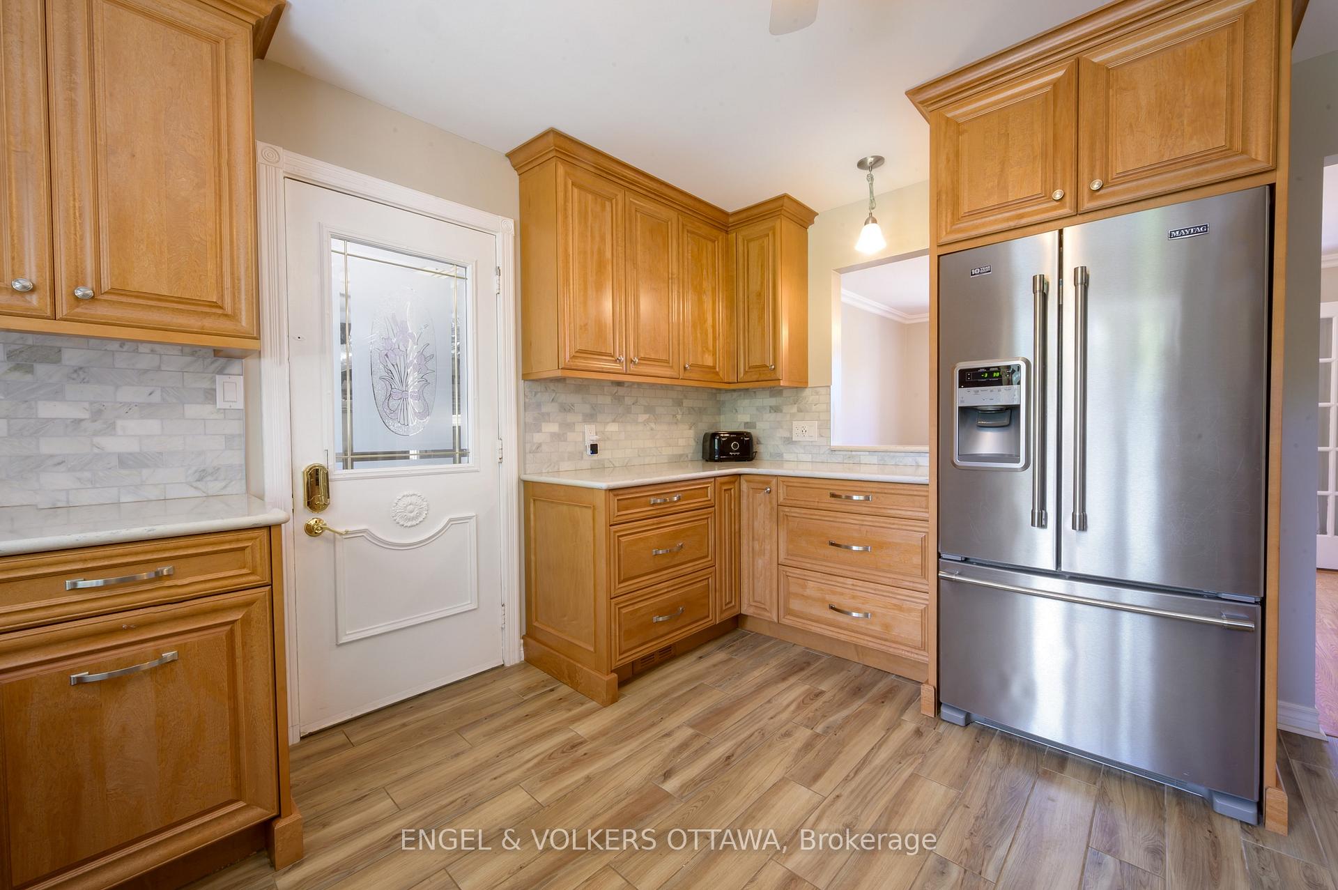Photo 17 of 6258 Richmond Road, Ottawa, South of Fallowfield Road — HOMEH
