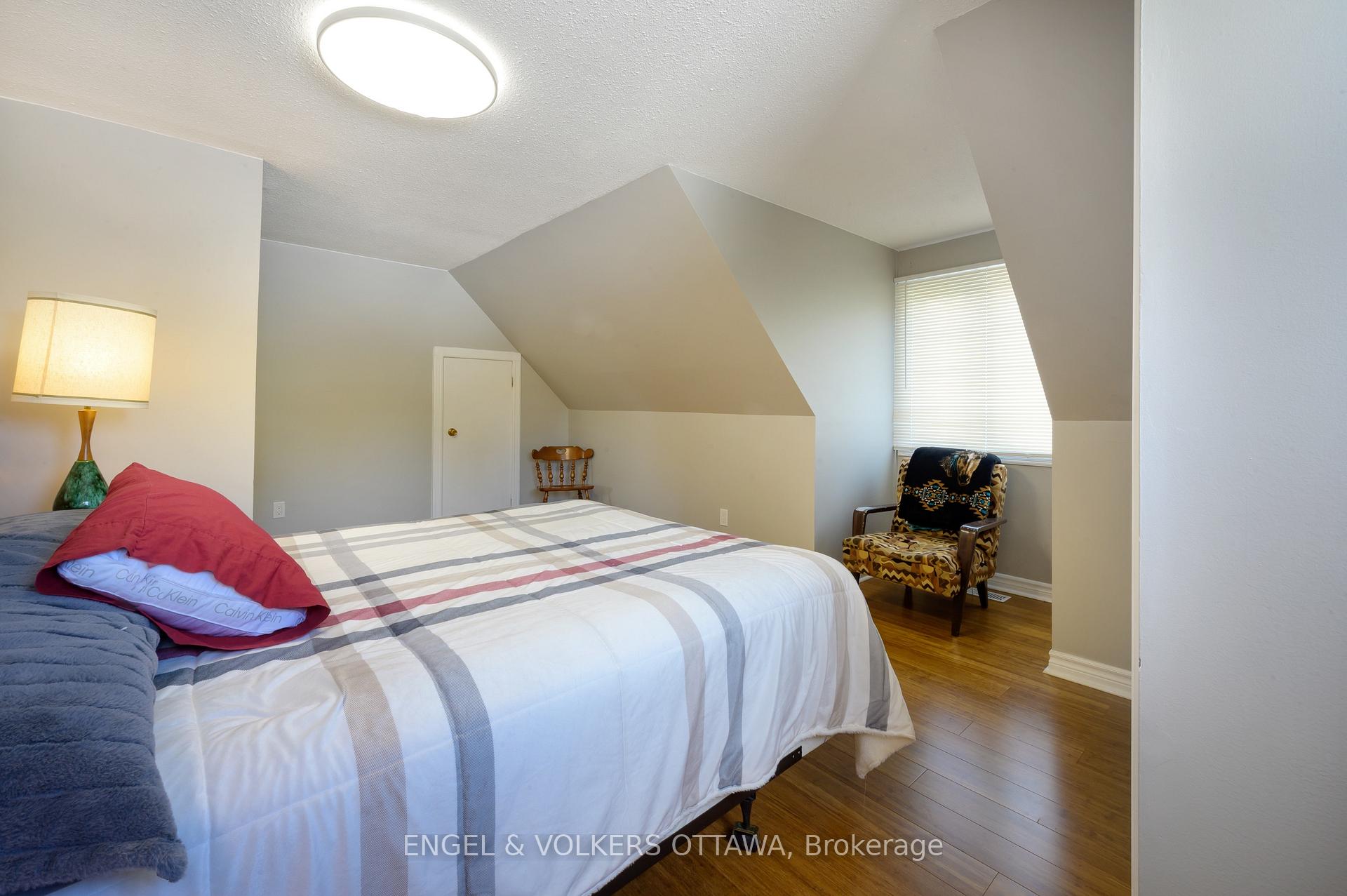 Photo 18 of 6258 Richmond Road, Ottawa, South of Fallowfield Road — HOMEH