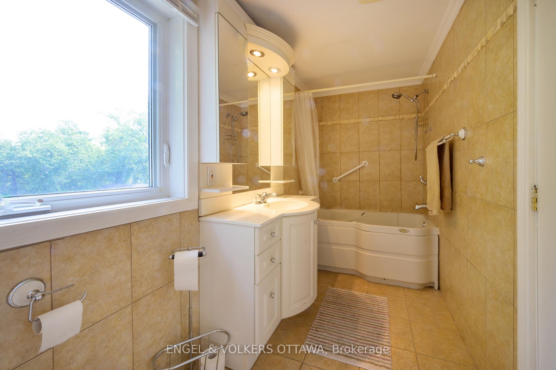 Photo 26 of 6258 Richmond Road, Ottawa, South of Fallowfield Road — HOMEH