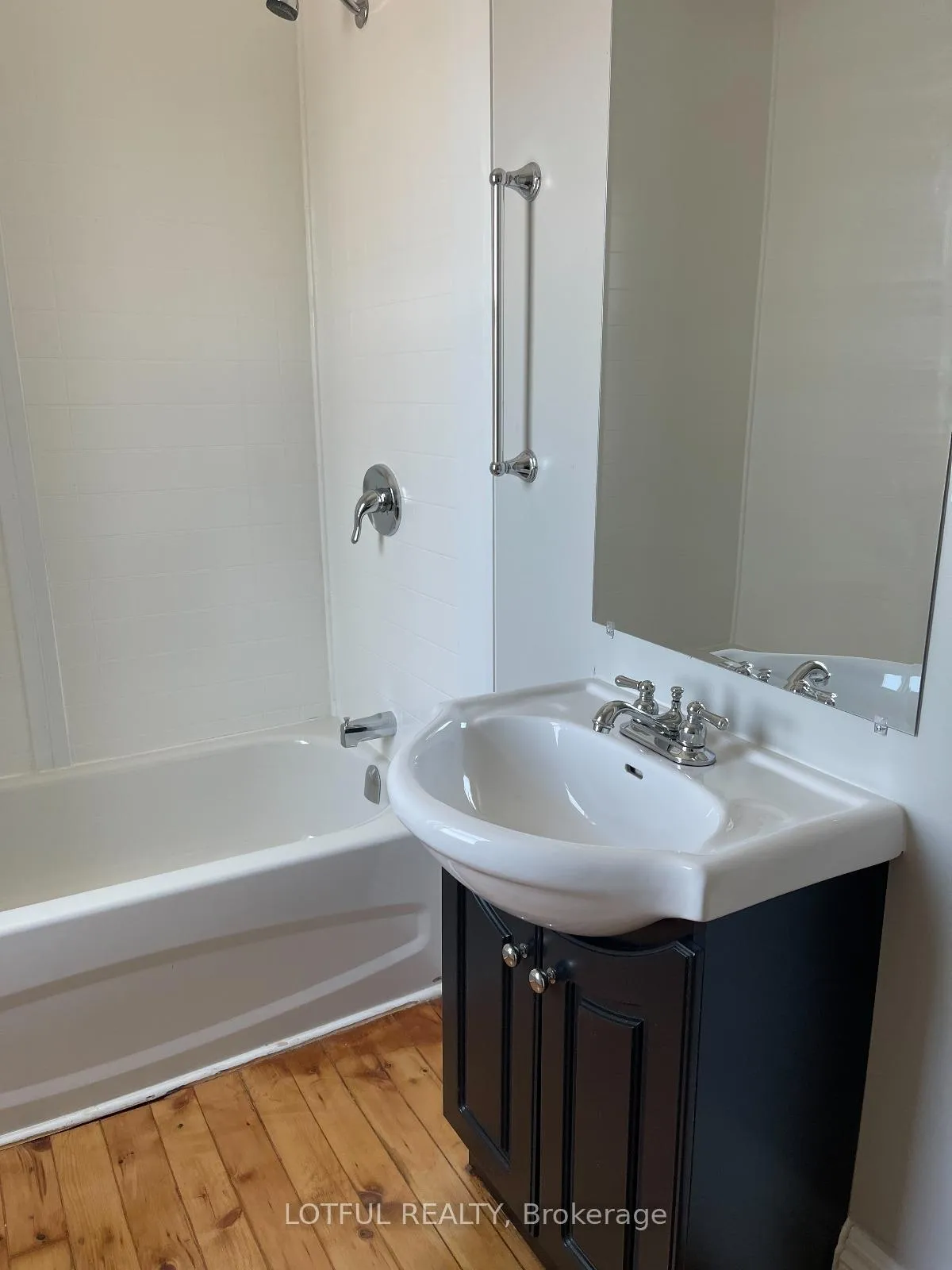 Photo 13 of Unit 2, 2084 Dundas Street, Edwardsburgh/Cardinal, Town of Cardinal — HOMEH