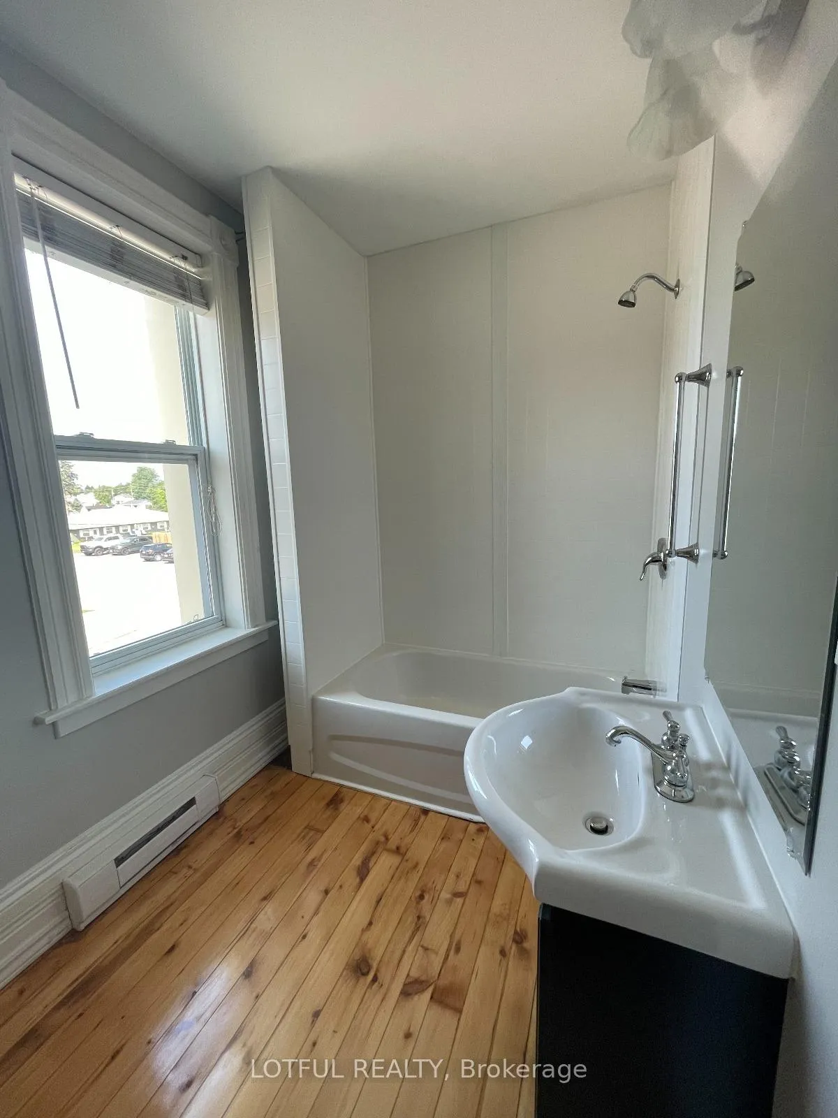 Photo 14 of Unit 2, 2084 Dundas Street, Edwardsburgh/Cardinal, Town of Cardinal — HOMEH