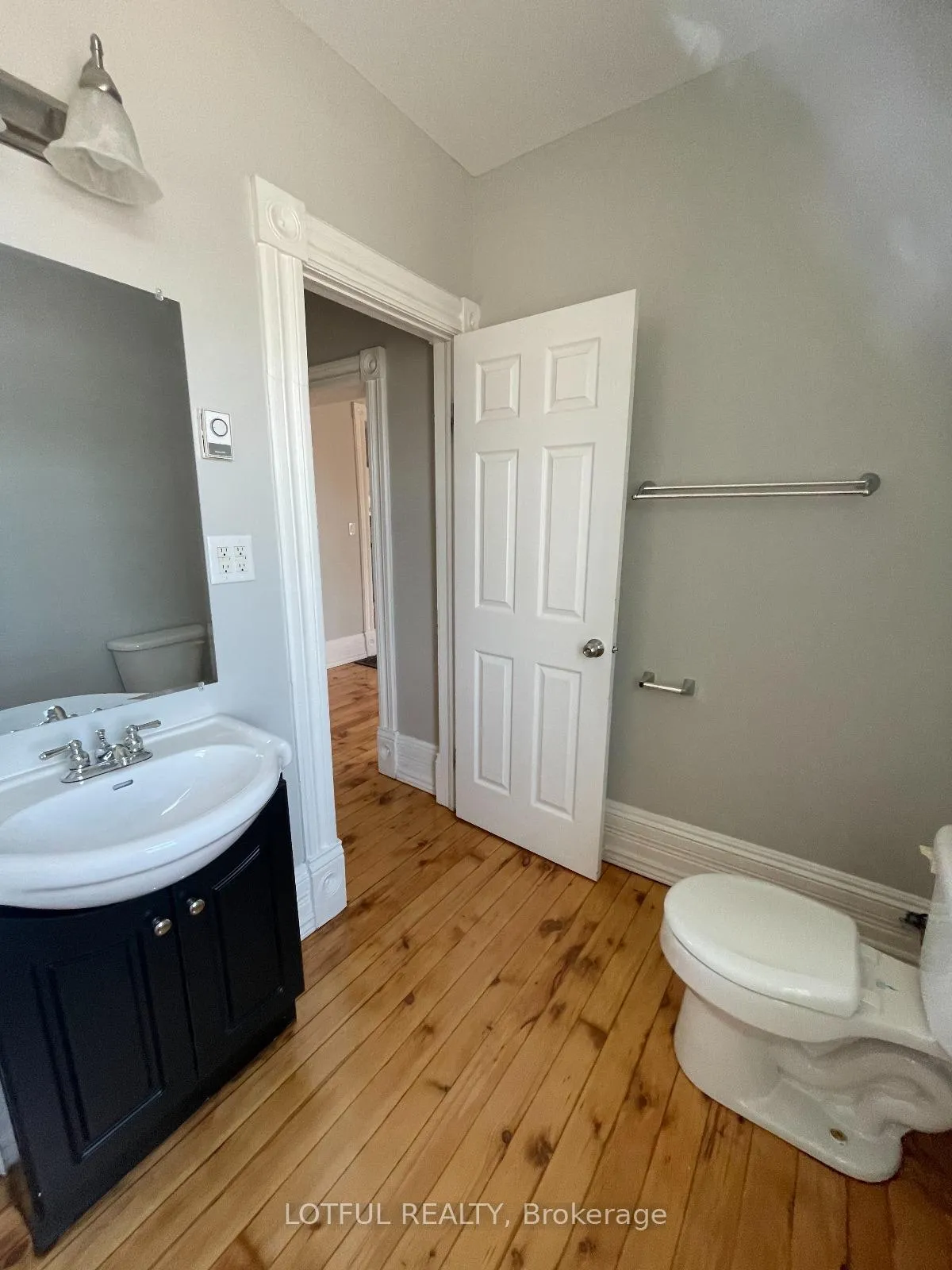 Photo 15 of Unit 2, 2084 Dundas Street, Edwardsburgh/Cardinal, Town of Cardinal — HOMEH