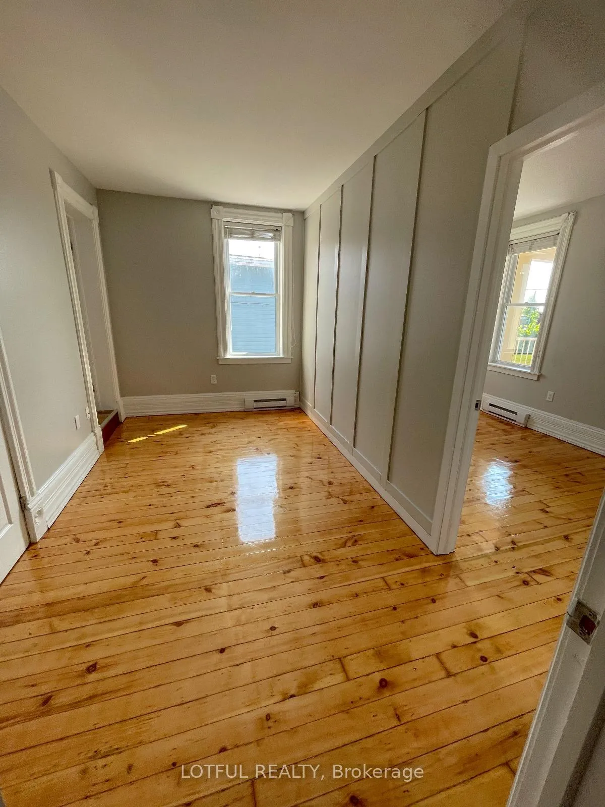 Photo 16 of Unit 2, 2084 Dundas Street, Edwardsburgh/Cardinal, Town of Cardinal — HOMEH