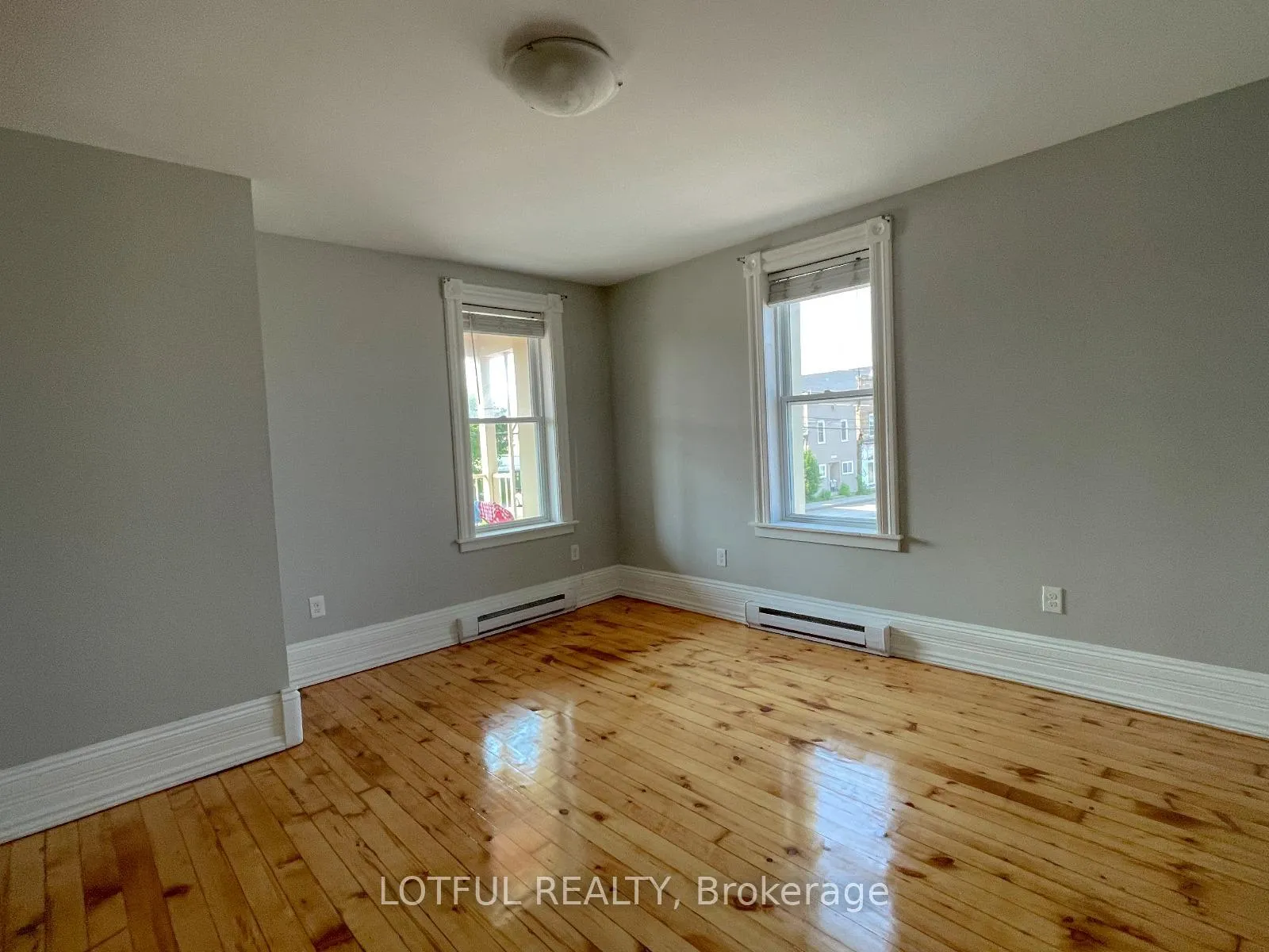 Photo 19 of Unit 2, 2084 Dundas Street, Edwardsburgh/Cardinal, Town of Cardinal — HOMEH