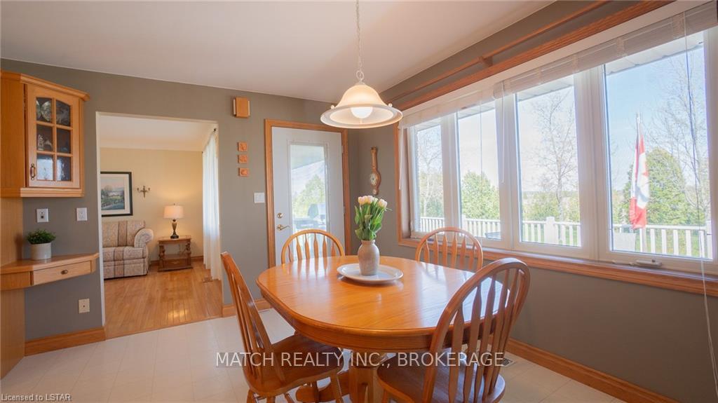 Photo 10 of 454 Irish School Road, Dawn-Euphemia — HOMEH