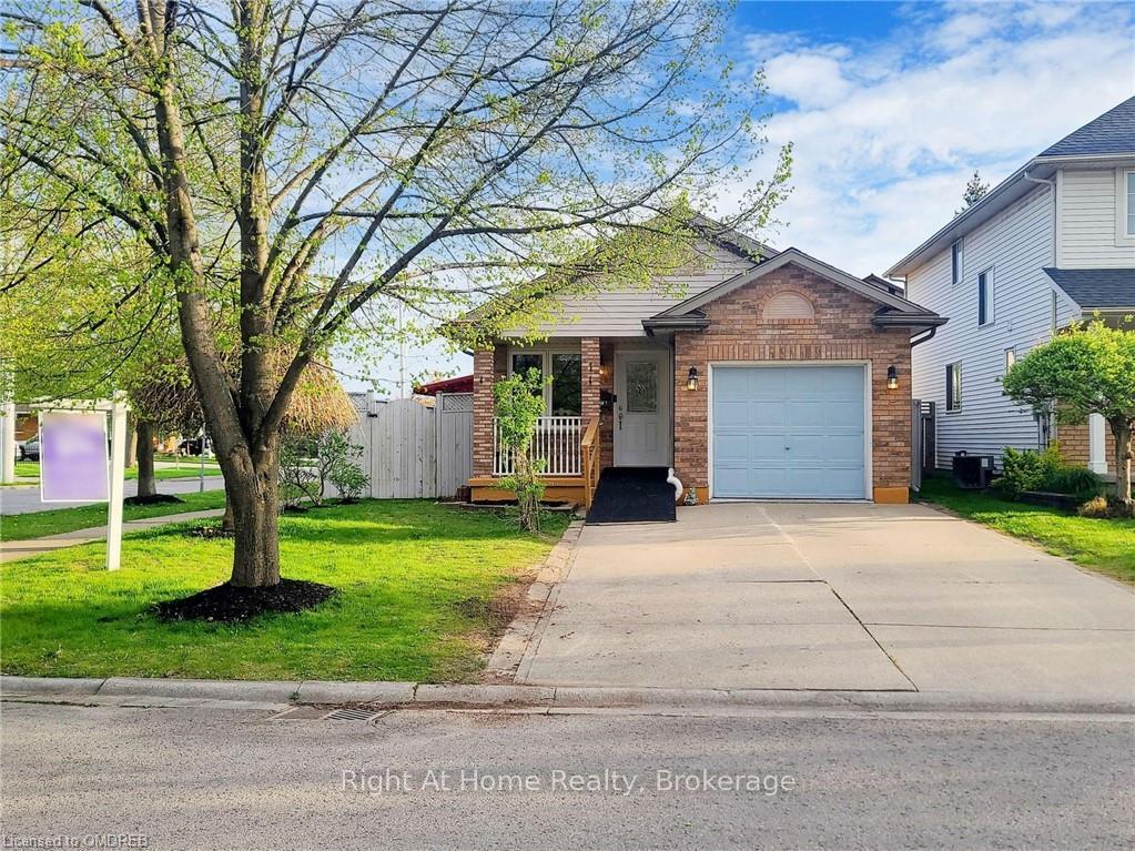 Photo 3 of 1 Jennifer Crescent, St. Catharines, Carlton/Bunting — HOMEH