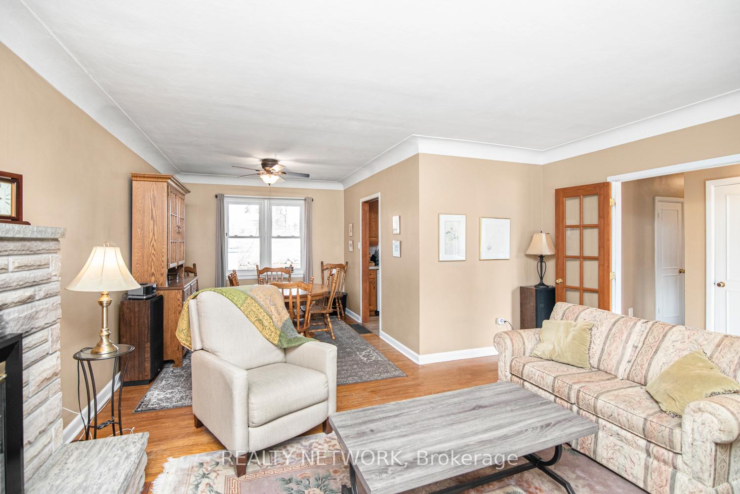 Photo 7 of 73 Miller Drive, Hamilton, Ancaster — HOMEH