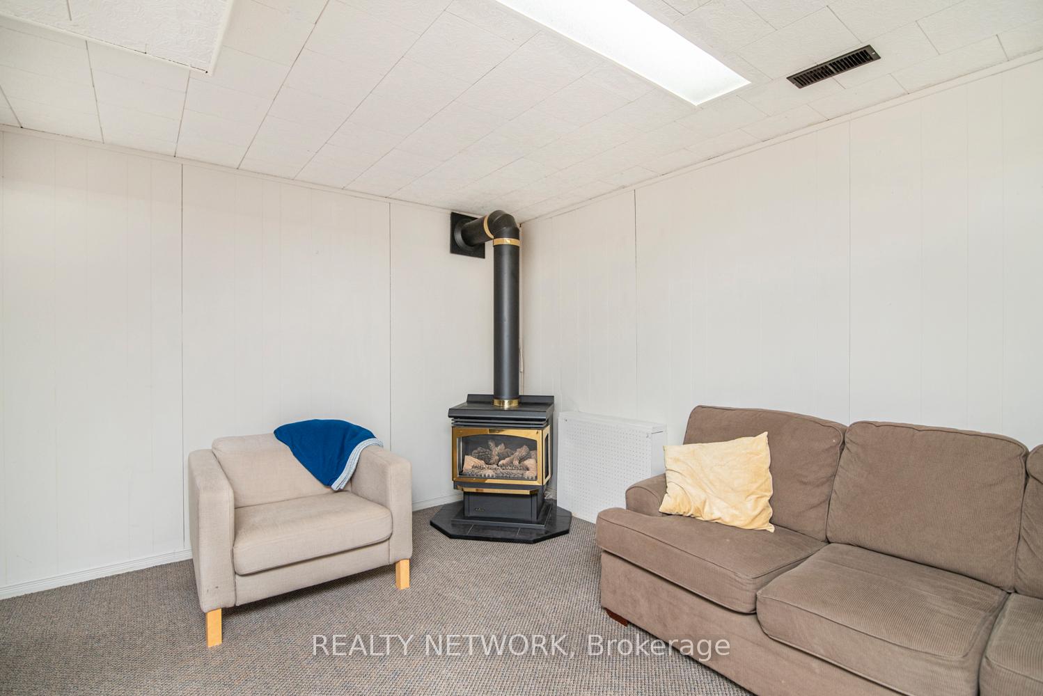 Photo 16 of 73 Miller Drive, Hamilton, Ancaster — HOMEH