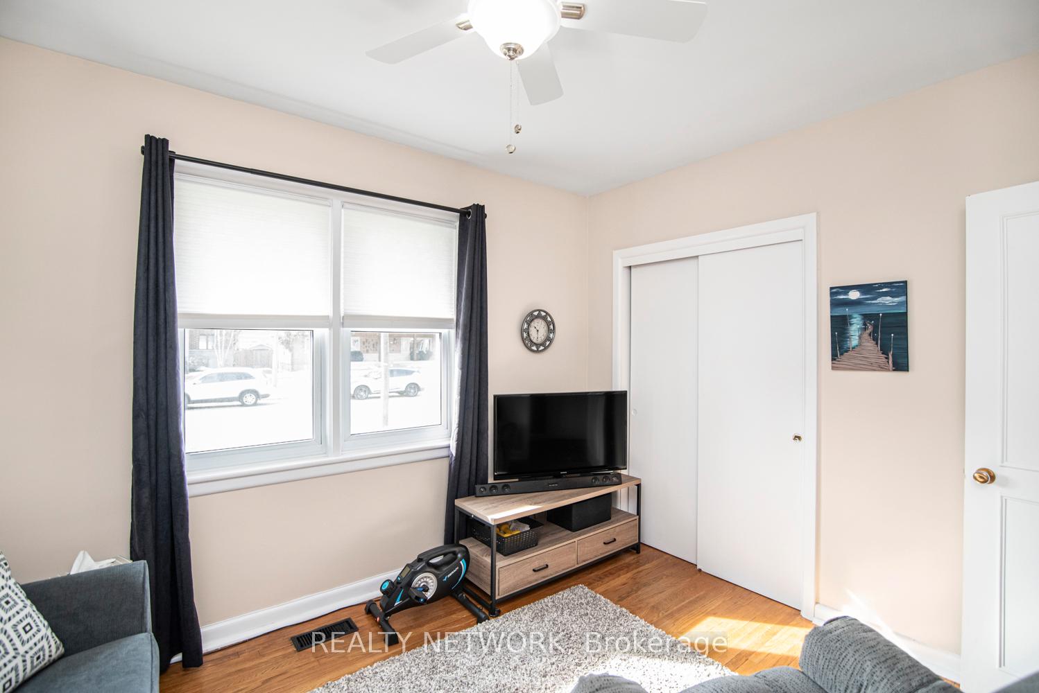 Photo 17 of 73 Miller Drive, Hamilton, Ancaster — HOMEH