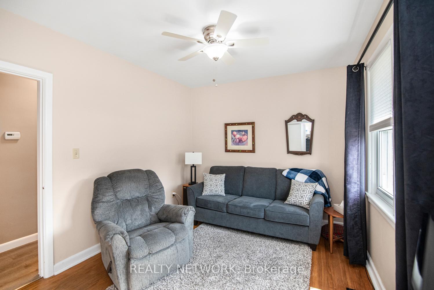 Photo 18 of 73 Miller Drive, Hamilton, Ancaster — HOMEH