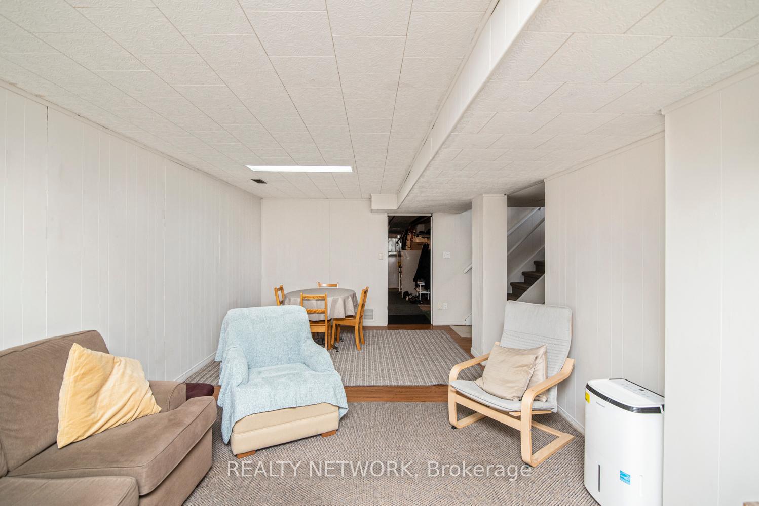 Photo 27 of 73 Miller Drive, Hamilton, Ancaster — HOMEH