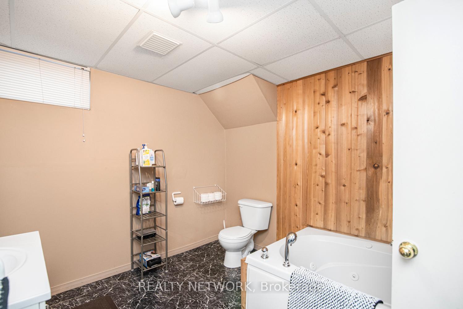 Photo 30 of 73 Miller Drive, Hamilton, Ancaster — HOMEH