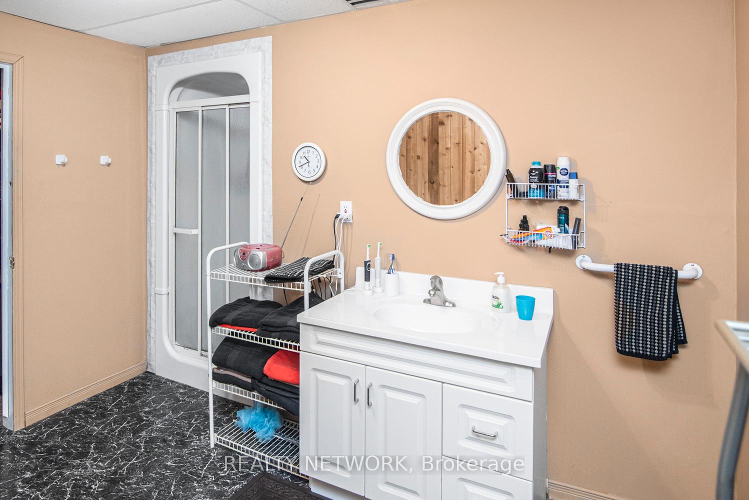 Photo 31 of 73 Miller Drive, Hamilton, Ancaster — HOMEH