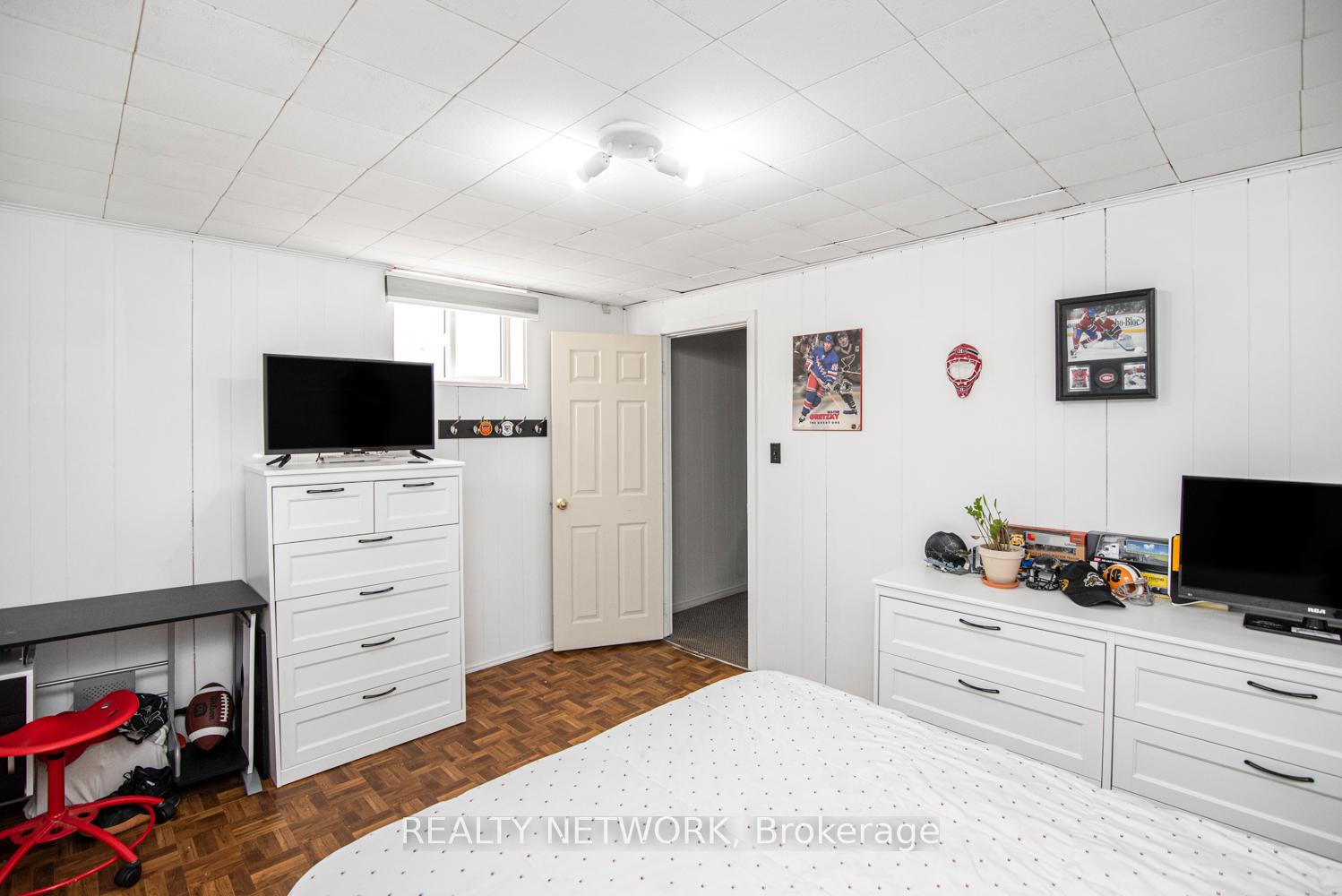 Photo 34 of 73 Miller Drive, Hamilton, Ancaster — HOMEH