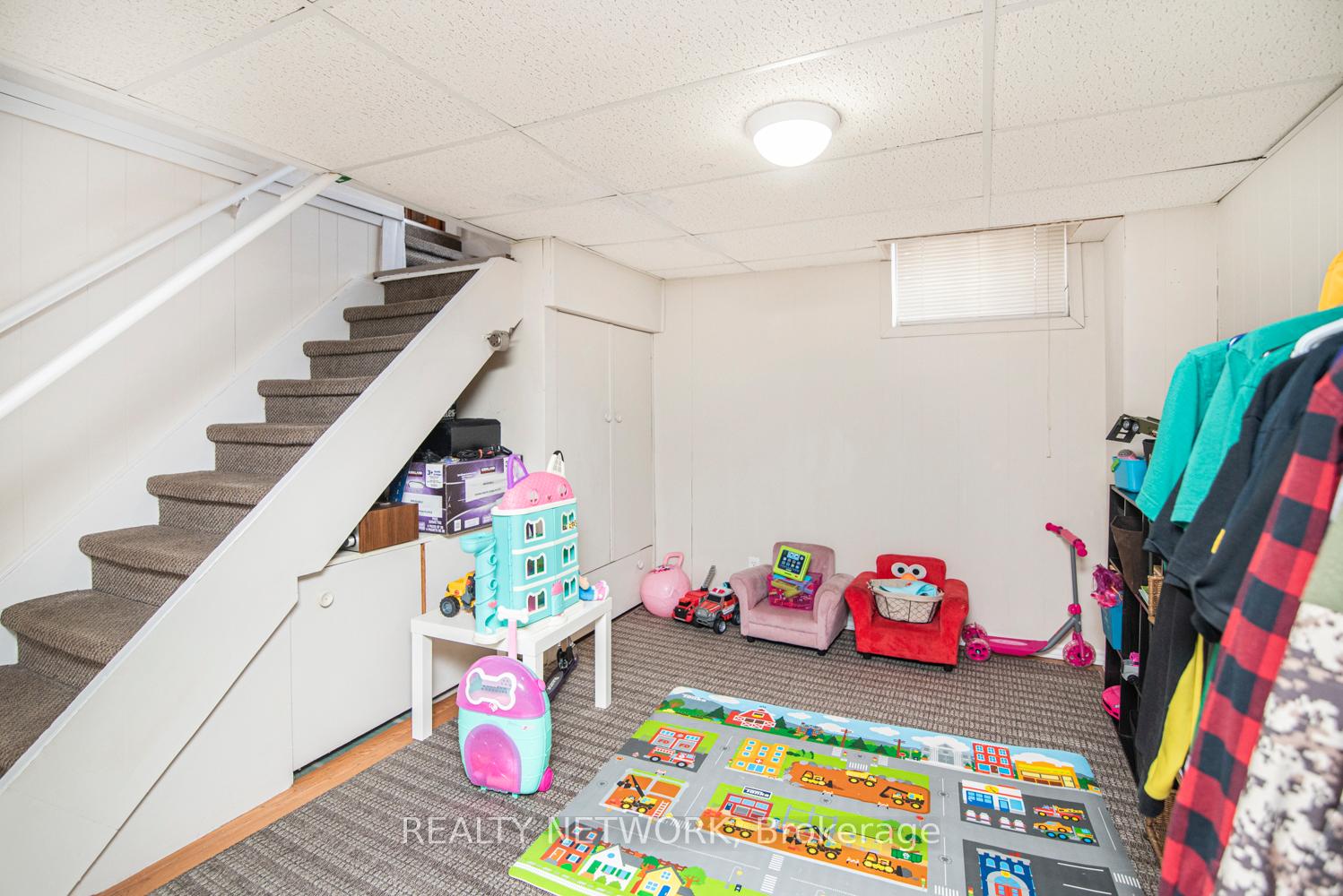 Photo 36 of 73 Miller Drive, Hamilton, Ancaster — HOMEH