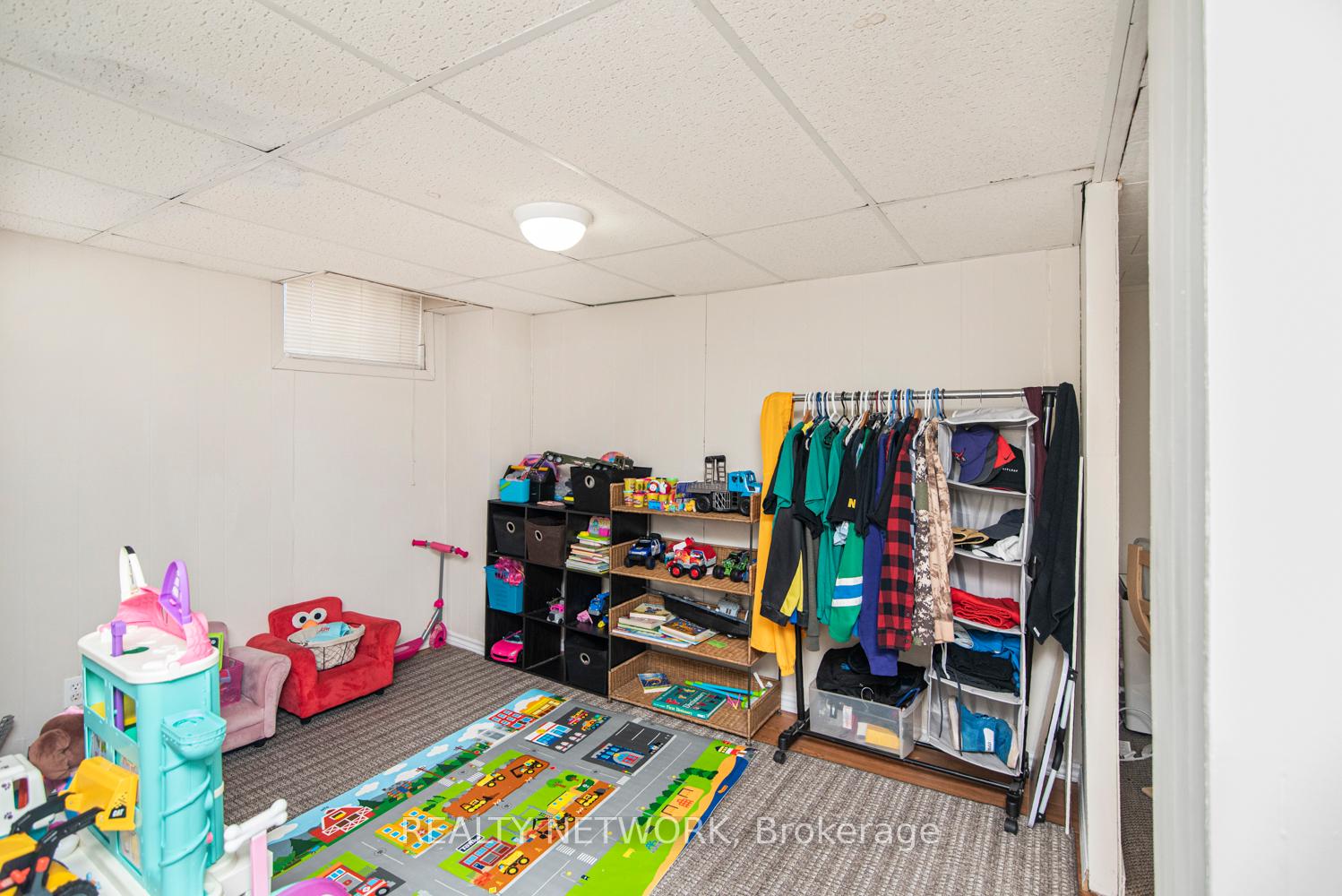 Photo 37 of 73 Miller Drive, Hamilton, Ancaster — HOMEH