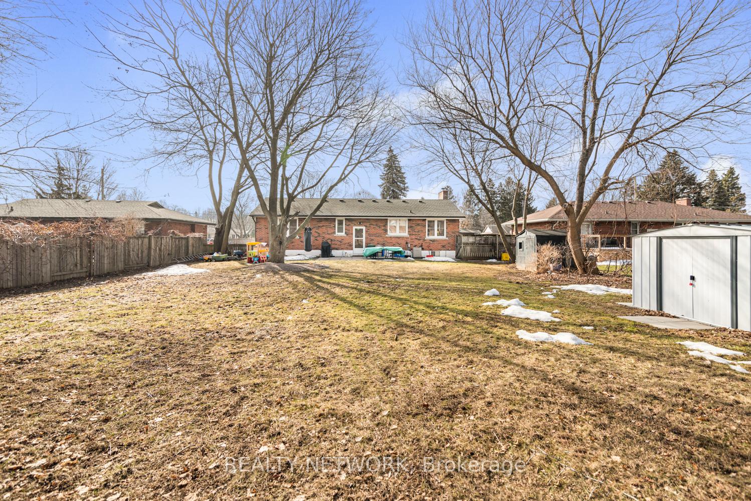 Photo 41 of 73 Miller Drive, Hamilton, Ancaster — HOMEH