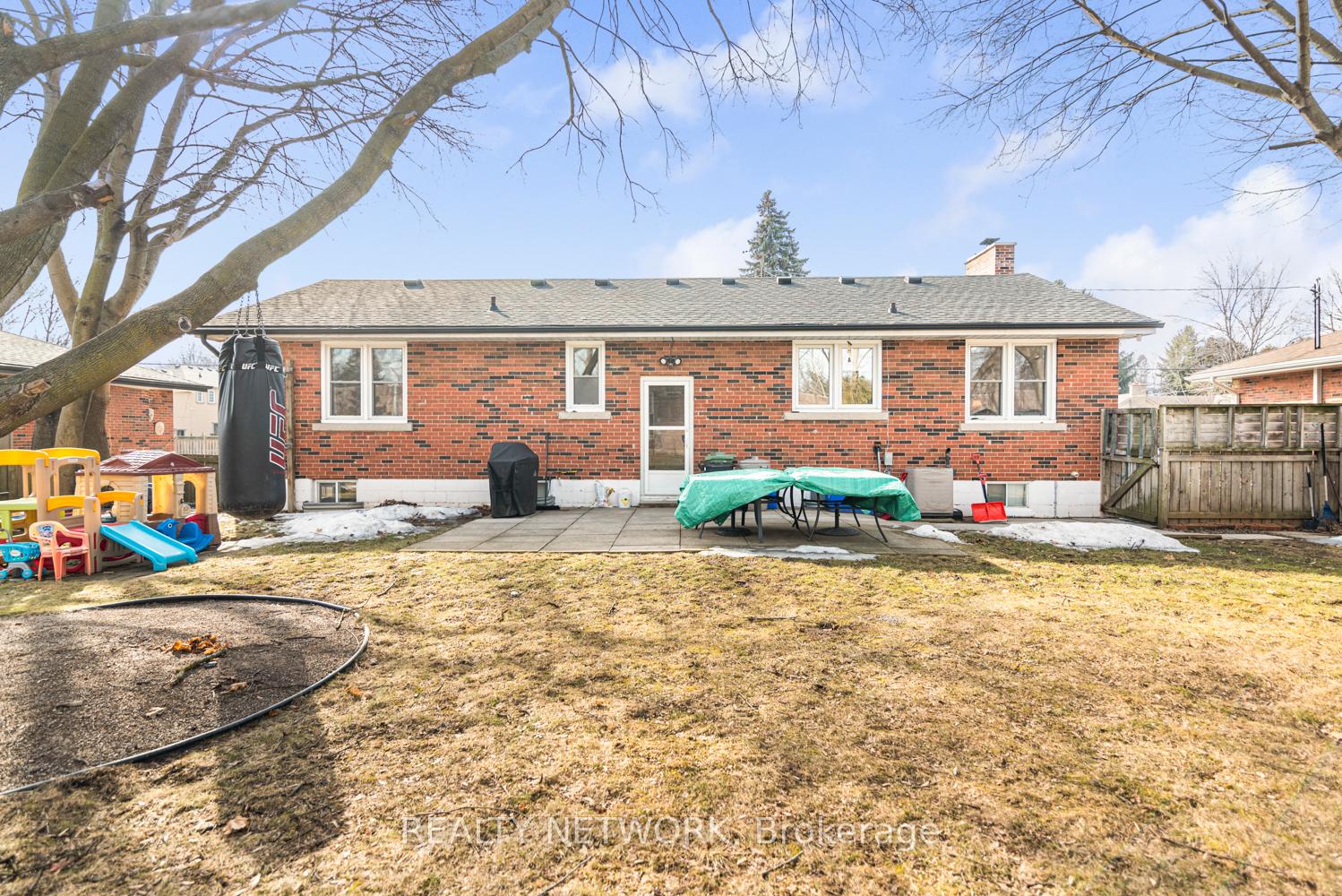 Photo 42 of 73 Miller Drive, Hamilton, Ancaster — HOMEH