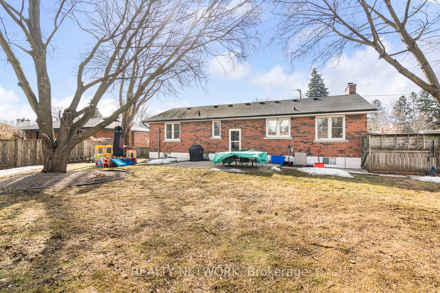 Photo 45 of 73 Miller Drive, Hamilton, Ancaster — HOMEH