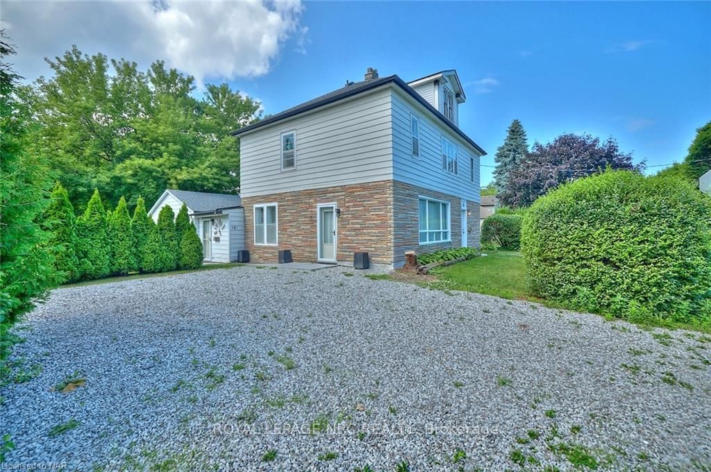 Photo 4 of 16-16.5 Lakeside Drive, St. Catharines, Port Weller — HOMEH