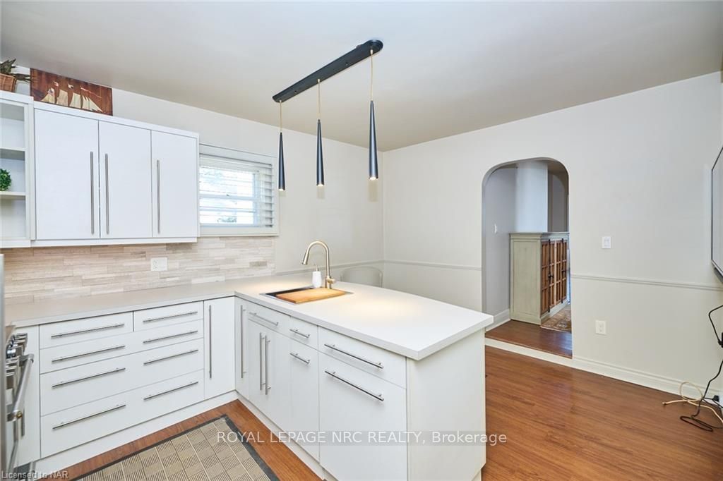 Photo 10 of 16-16.5 Lakeside Drive, St. Catharines, Port Weller — HOMEH
