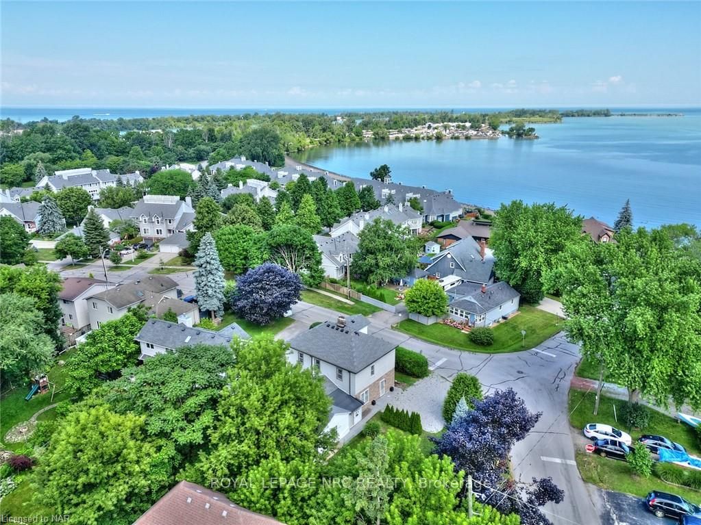 Photo 3 of 16-16.5 Lakeside Drive, St. Catharines, Port Weller — HOMEH