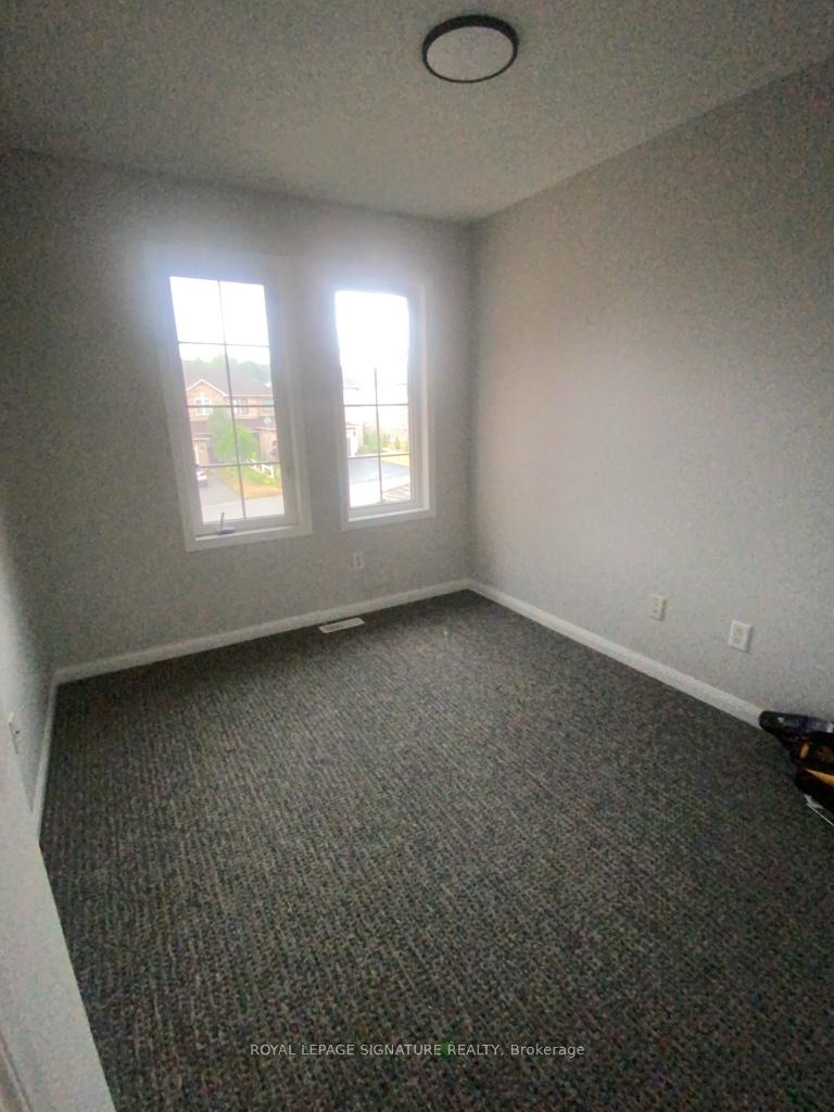 Photo 10 of 54 Hawthorne Crescent, Barrie, Ardagh — HOMEH