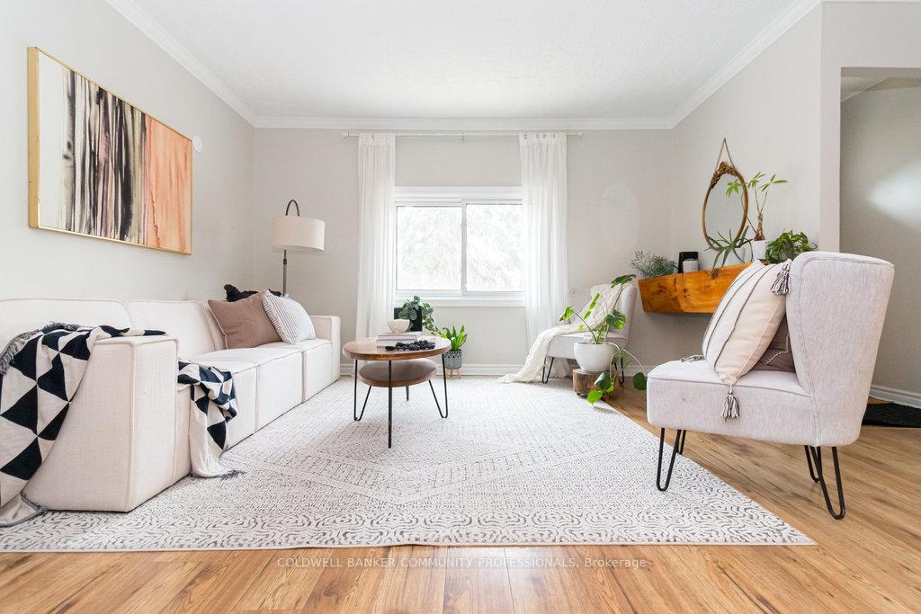 Photo 6 of 963 52 Highway N, Hamilton, Rural Ancaster — HOMEH