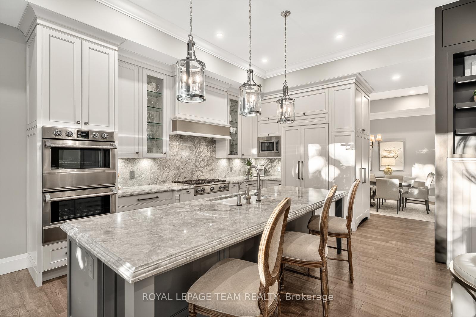 Photo 8 of 10 Leaver Avenue, Ottawa, City View/Skyline/Fisher Heights/Parkwood Hills — HOMEH