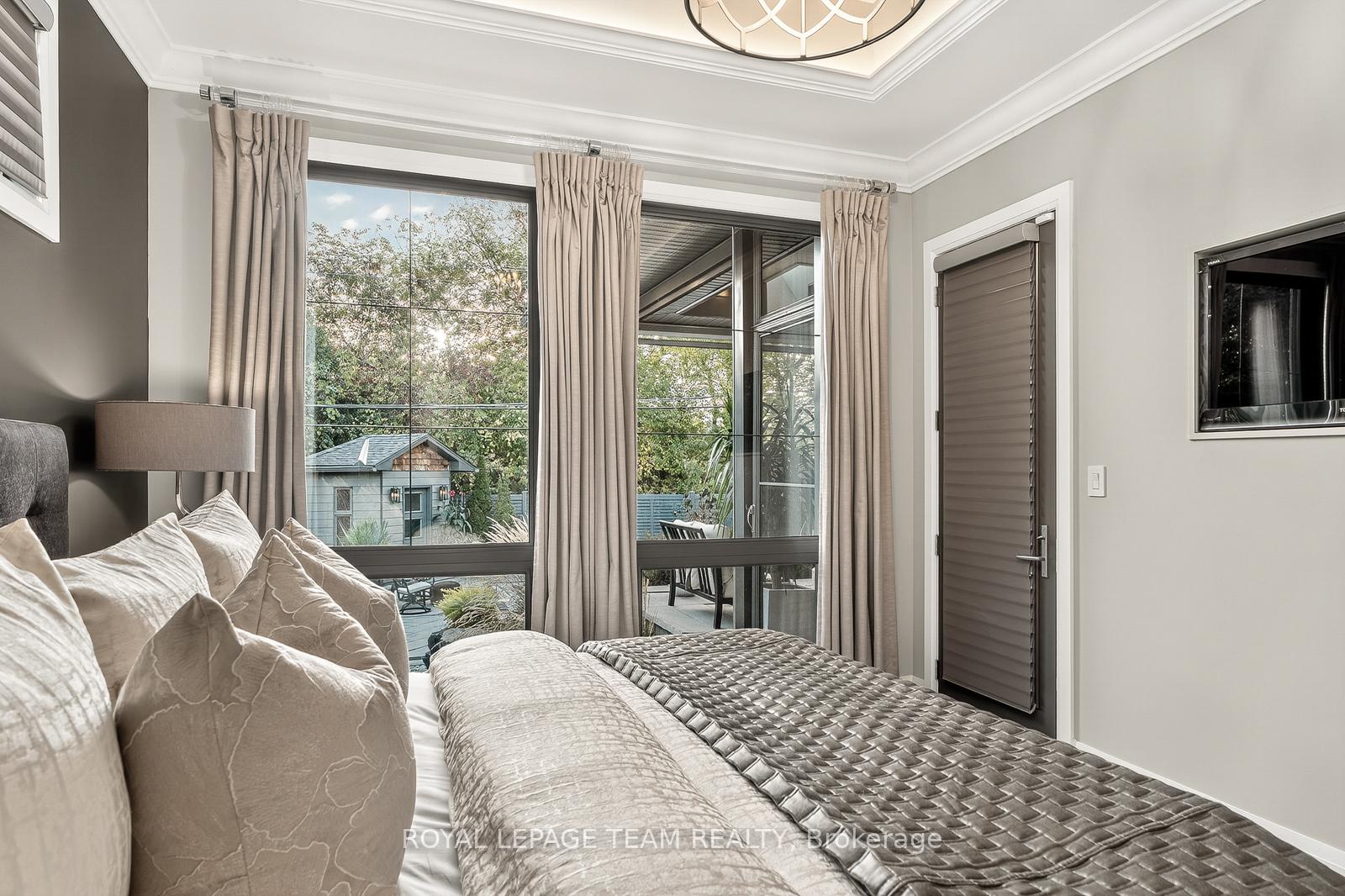 Photo 12 of 10 Leaver Avenue, Ottawa, City View/Skyline/Fisher Heights/Parkwood Hills — HOMEH