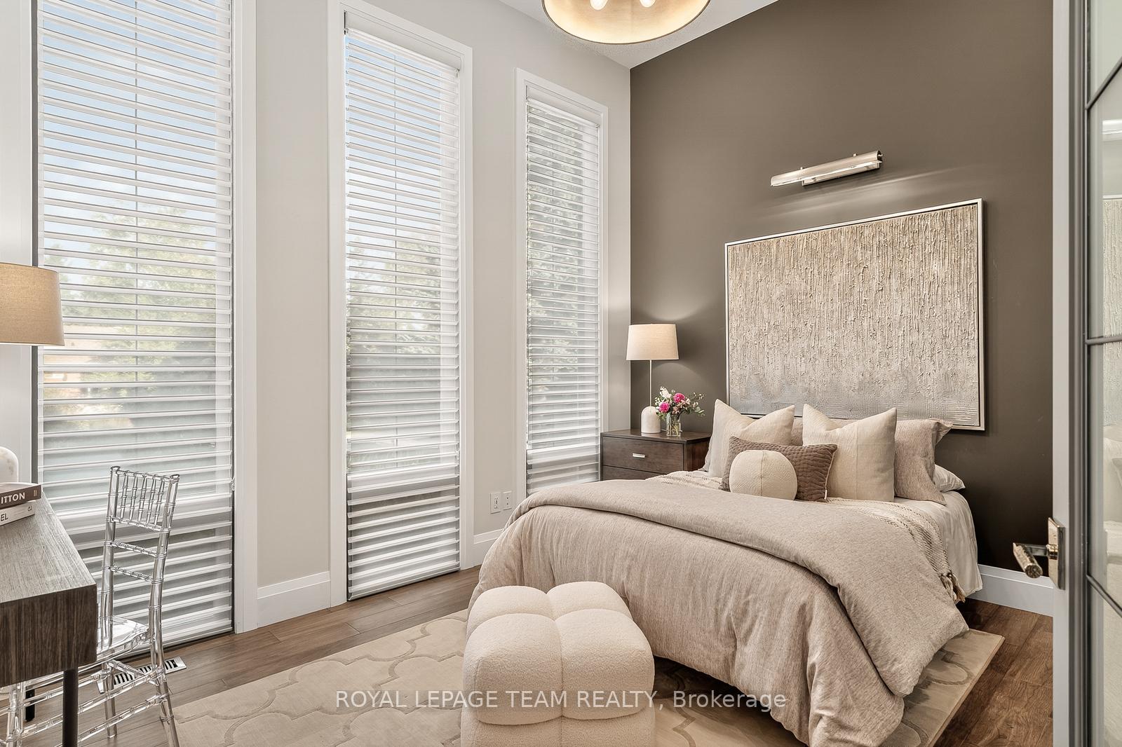 Photo 17 of 10 Leaver Avenue, Ottawa, City View/Skyline/Fisher Heights/Parkwood Hills — HOMEH