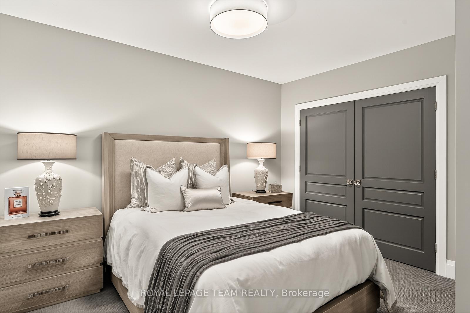 Photo 21 of 10 Leaver Avenue, Ottawa, City View/Skyline/Fisher Heights/Parkwood Hills — HOMEH
