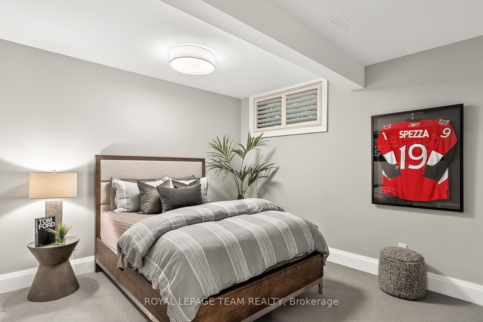 Photo 24 of 10 Leaver Avenue, Ottawa, City View/Skyline/Fisher Heights/Parkwood Hills — HOMEH