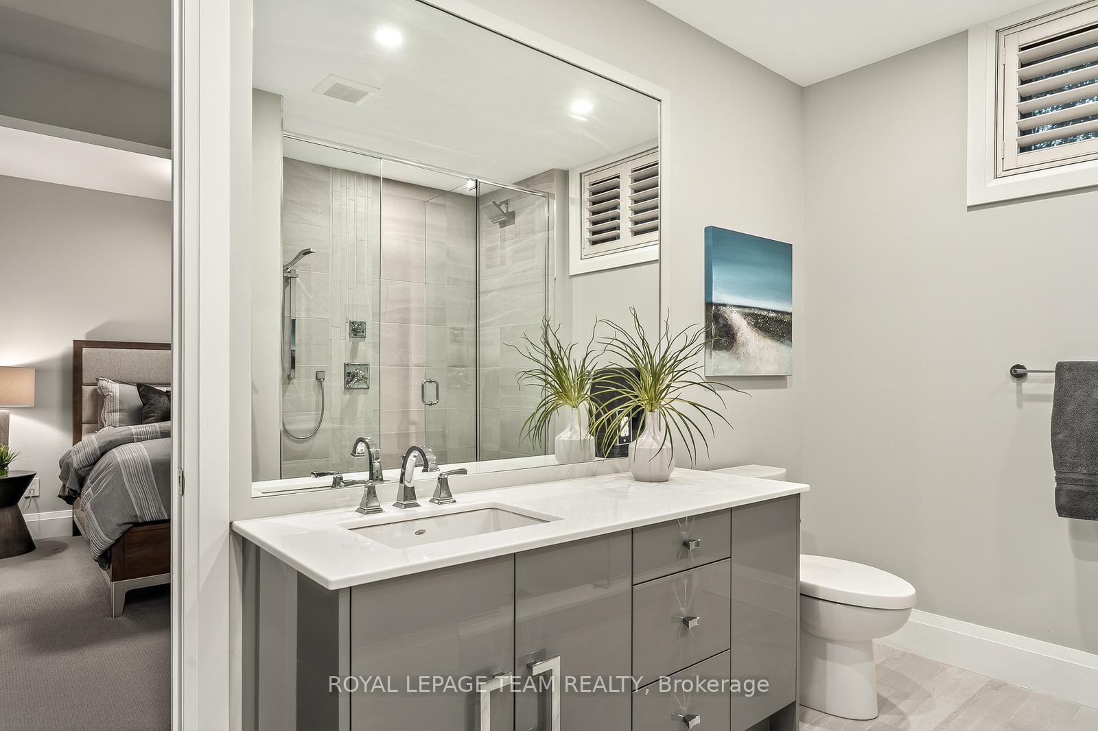 Photo 26 of 10 Leaver Avenue, Ottawa, City View/Skyline/Fisher Heights/Parkwood Hills — HOMEH