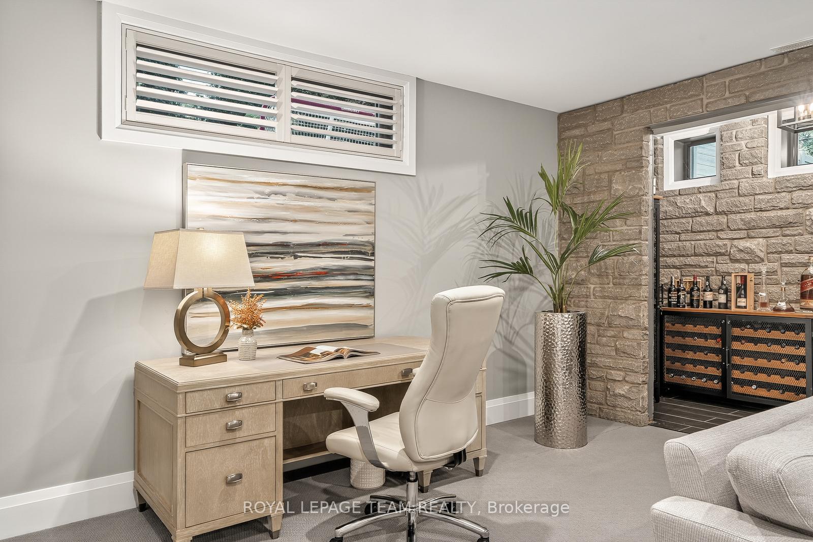 Photo 27 of 10 Leaver Avenue, Ottawa, City View/Skyline/Fisher Heights/Parkwood Hills — HOMEH
