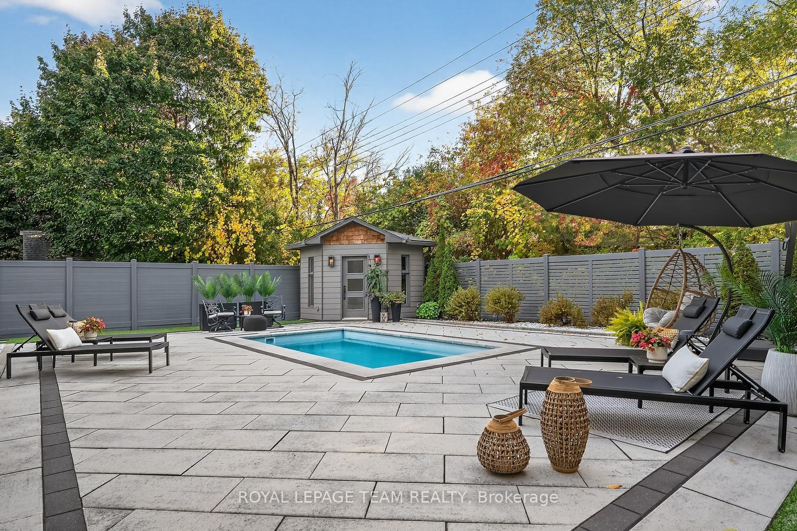 Photo 33 of 10 Leaver Avenue, Ottawa, City View/Skyline/Fisher Heights/Parkwood Hills — HOMEH