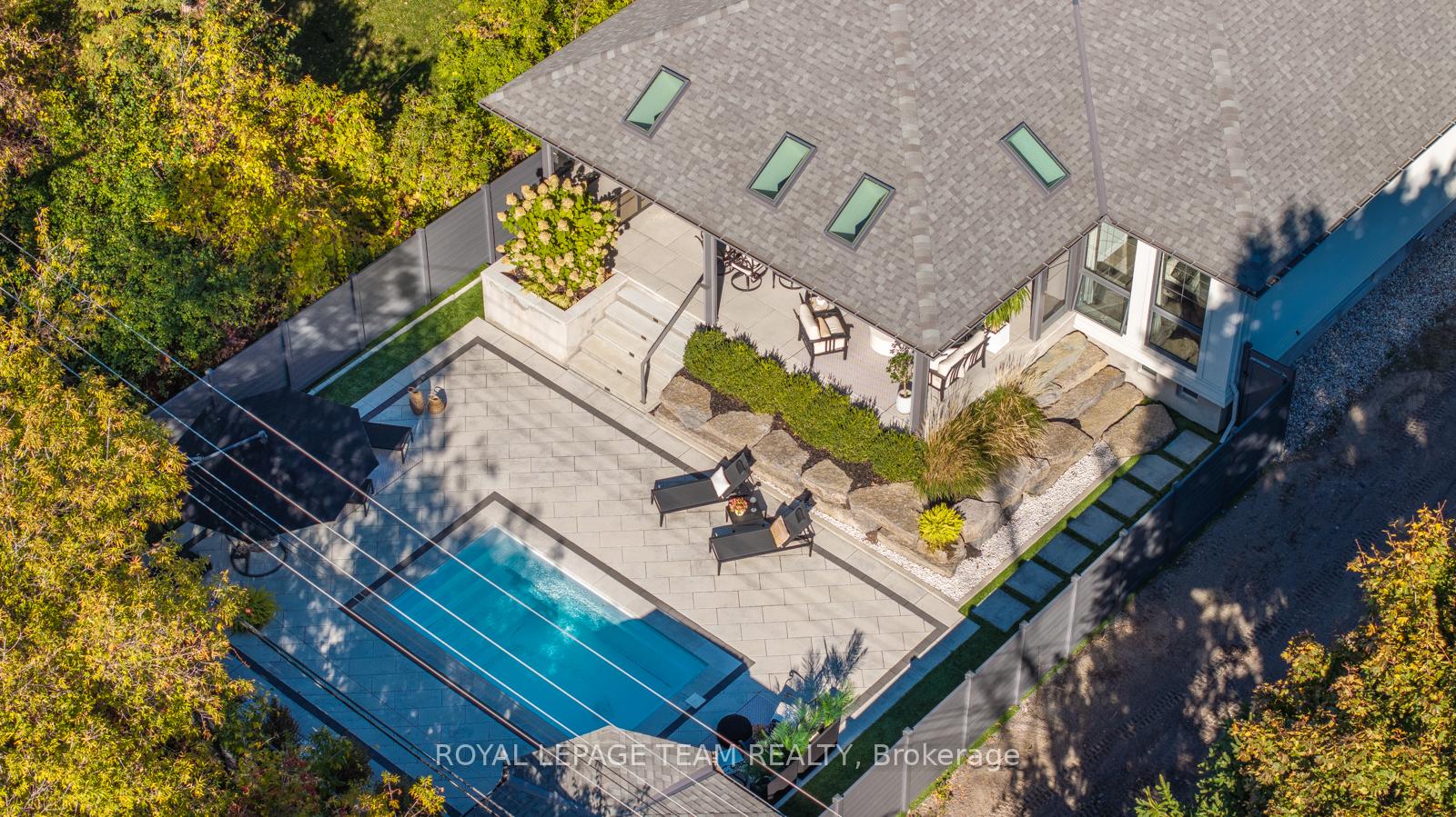 Photo 36 of 10 Leaver Avenue, Ottawa, City View/Skyline/Fisher Heights/Parkwood Hills — HOMEH