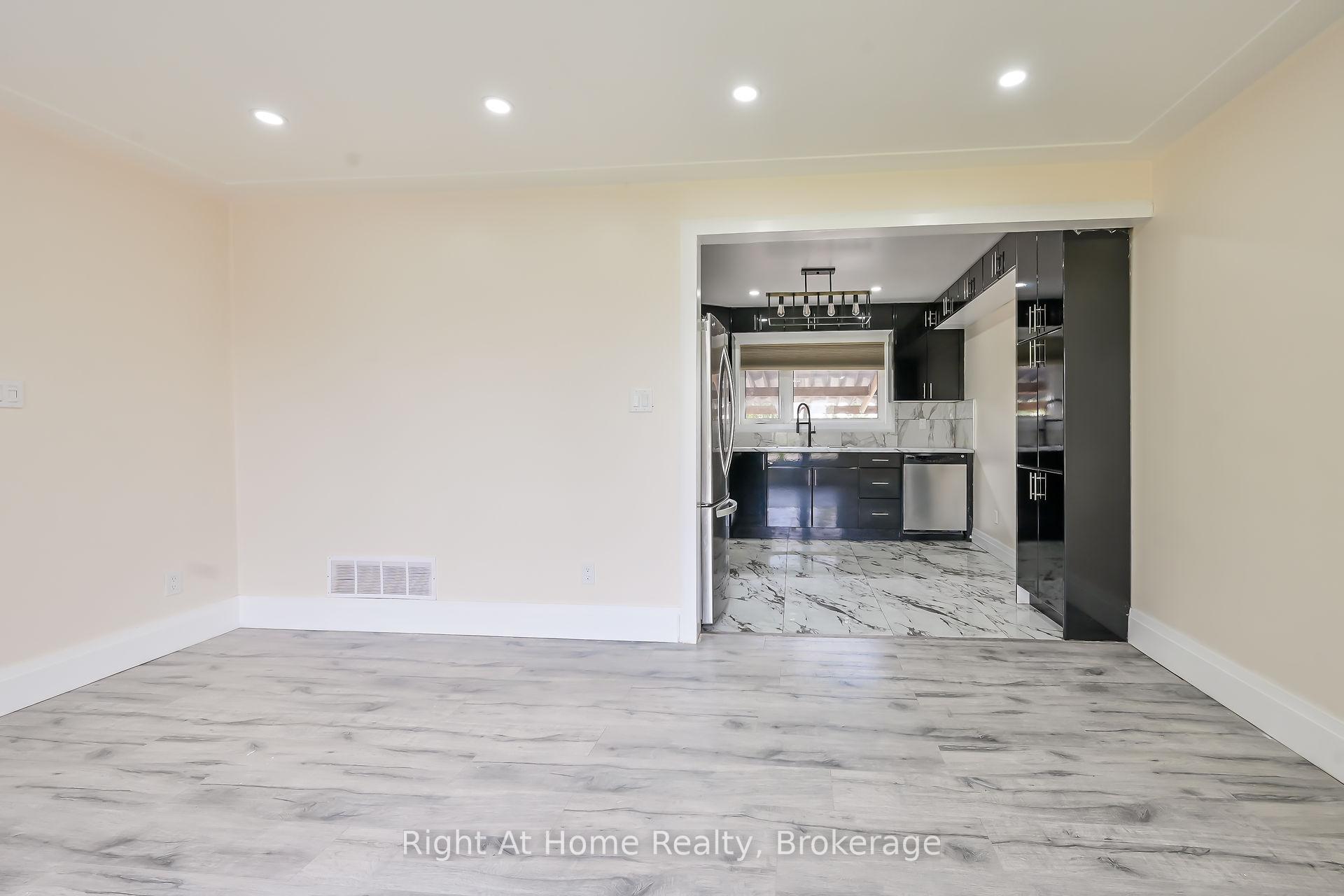 Photo 10 of 1119 Glancaster Road, Hamilton, Airport Employment Area — HOMEH