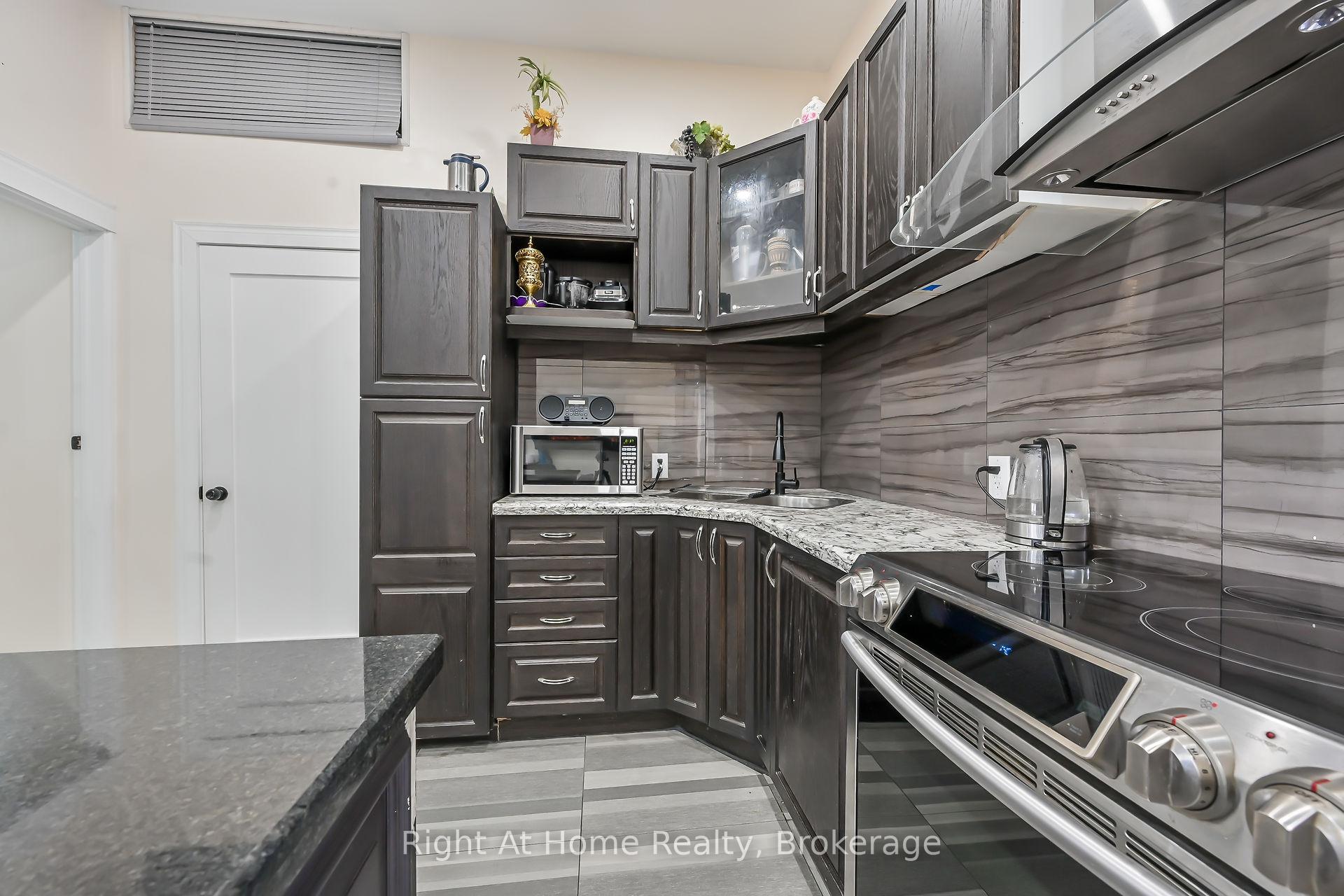 Photo 32 of 1119 Glancaster Road, Hamilton, Airport Employment Area — HOMEH