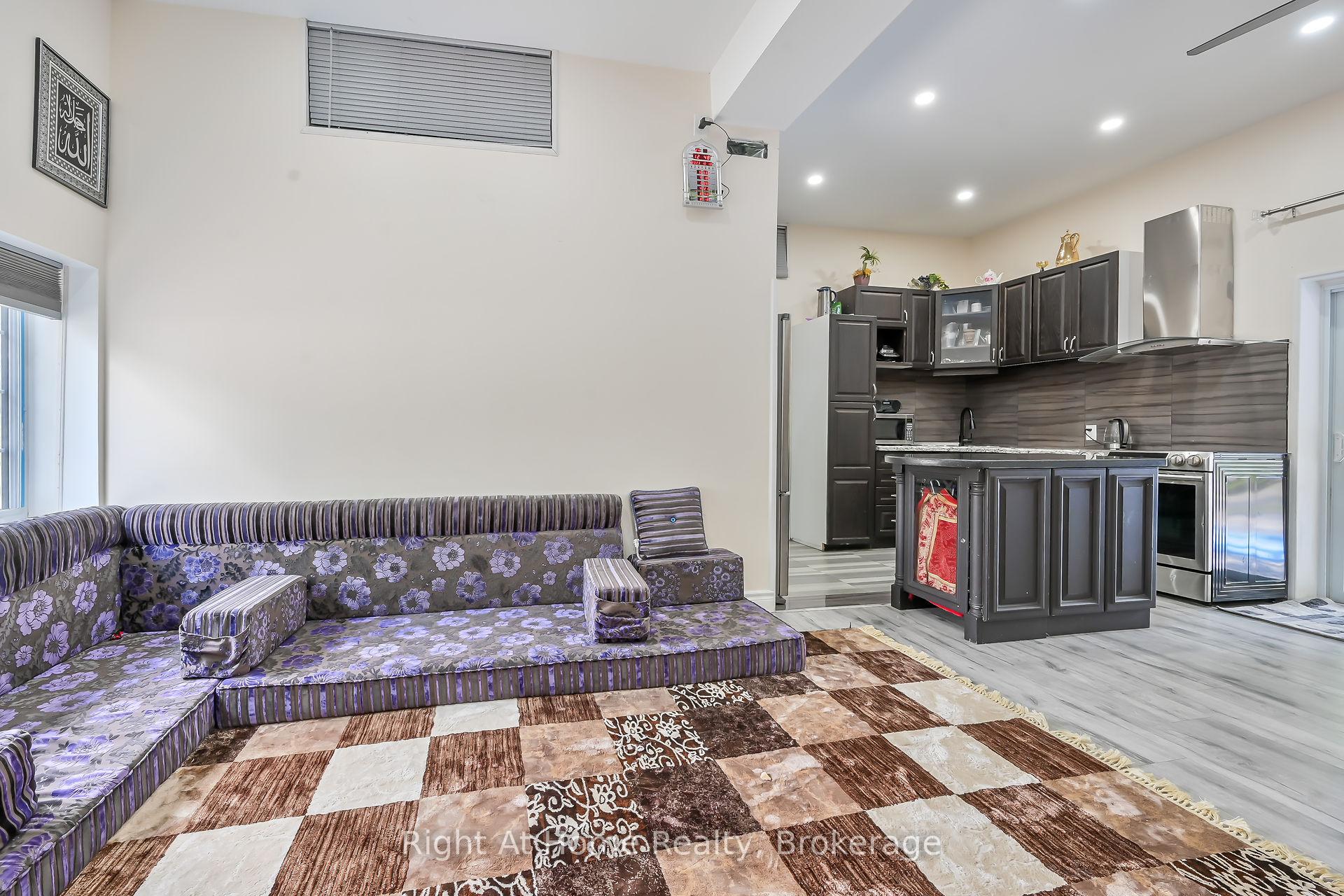 Photo 36 of 1119 Glancaster Road, Hamilton, Airport Employment Area — HOMEH
