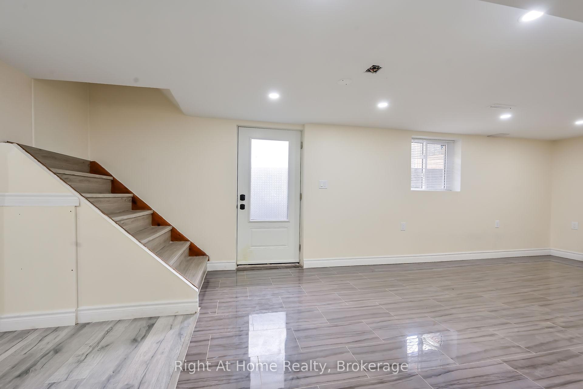 Photo 41 of 1119 Glancaster Road, Hamilton, Airport Employment Area — HOMEH