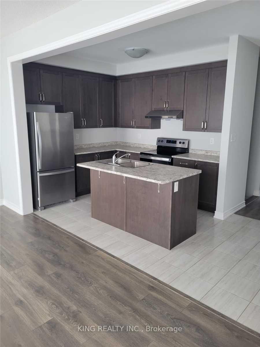 Photo 6 of 15 Brent Stephens Way, Brampton, Northwest Brampton — HOMEH