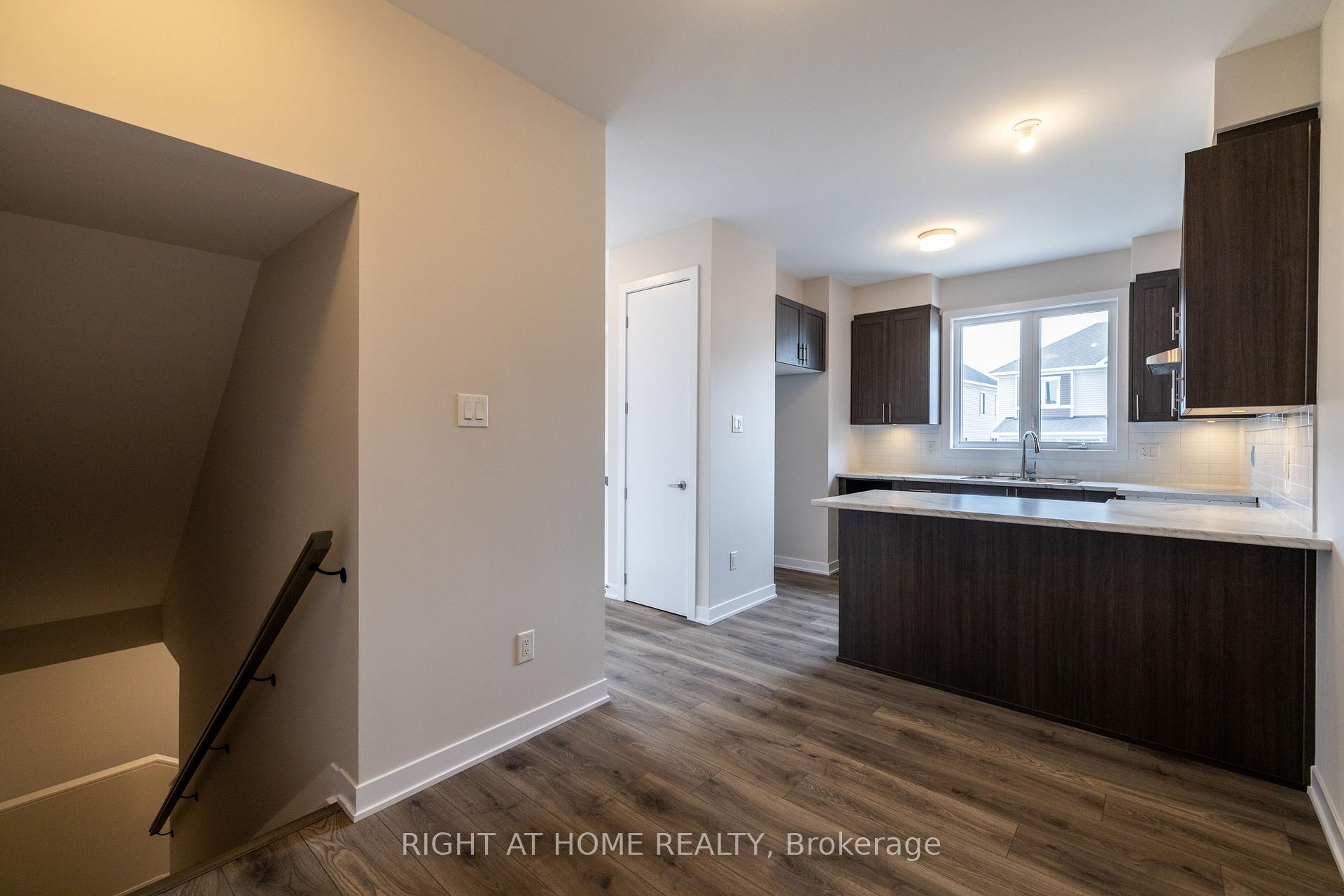 Photo 7 of 238 Speckled Alder Row, Ottawa, Barrhaven - Half Moon Bay — HOMEH