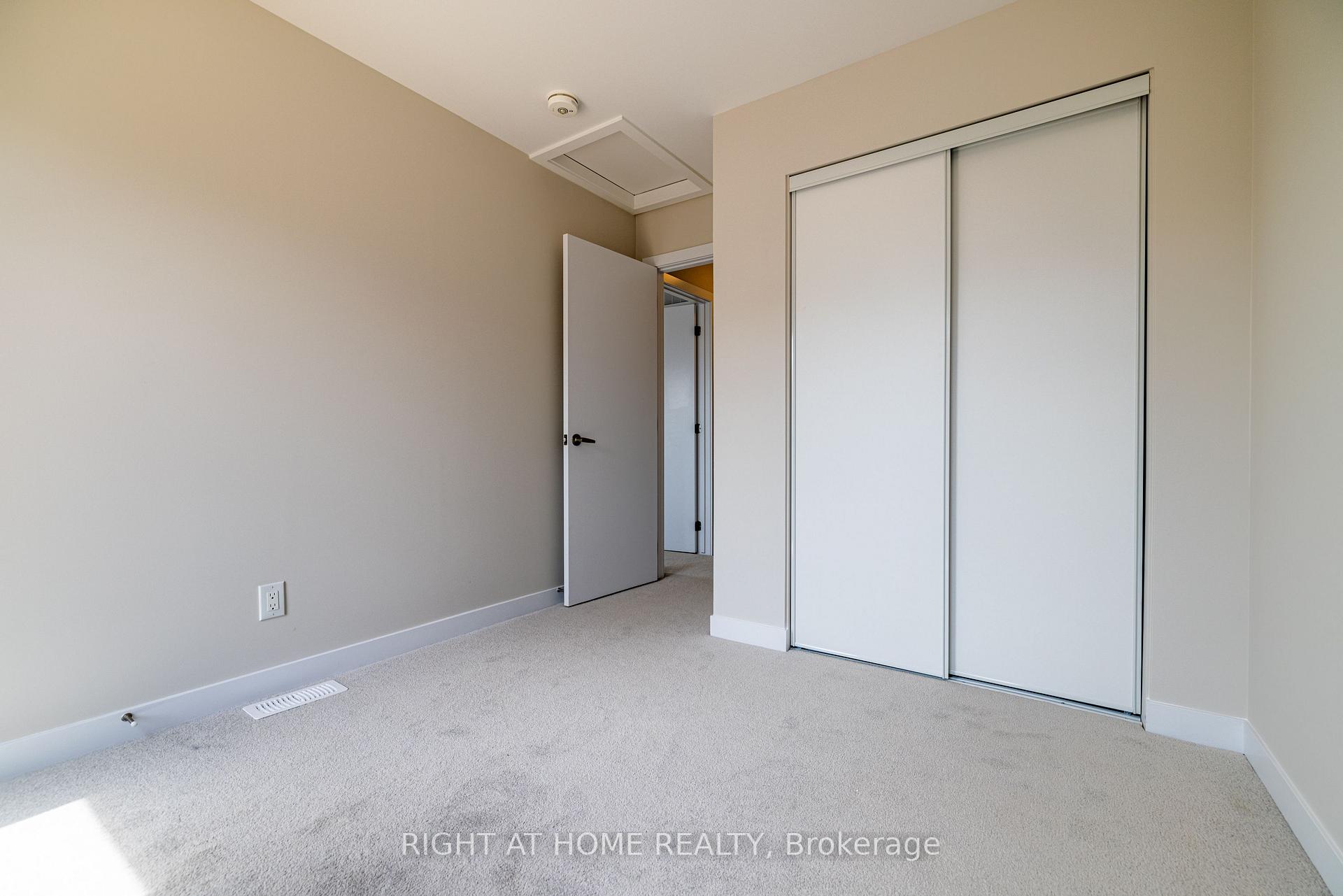 Photo 12 of 238 Speckled Alder Row, Ottawa, Barrhaven - Half Moon Bay — HOMEH
