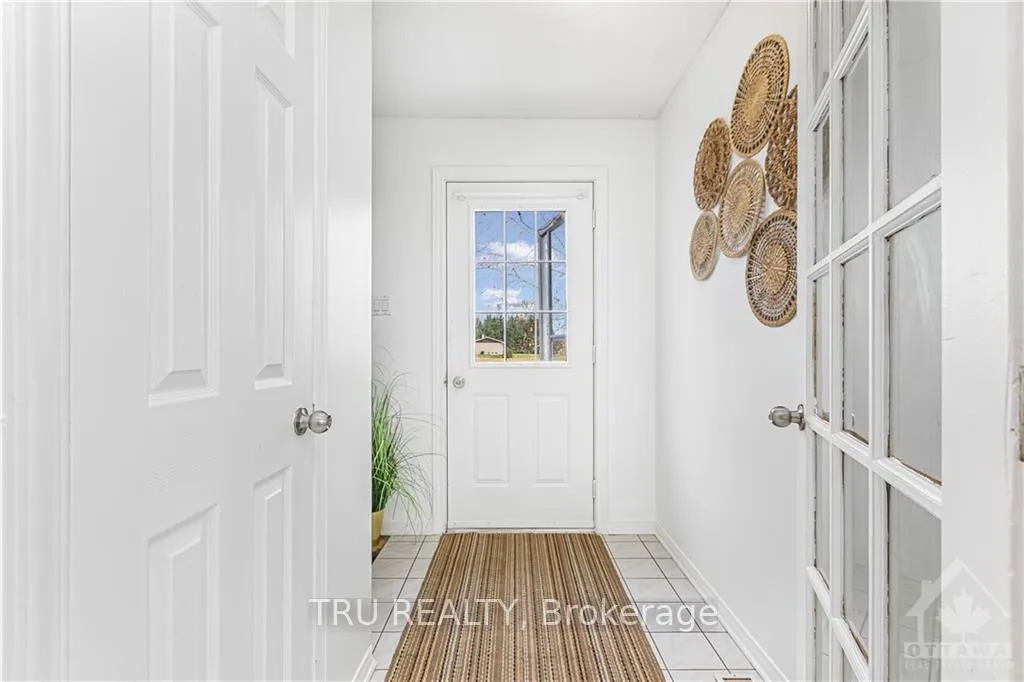 Photo 3 of 4775 Thunder Road, Ottawa, Carlsbad Springs — HOMEH