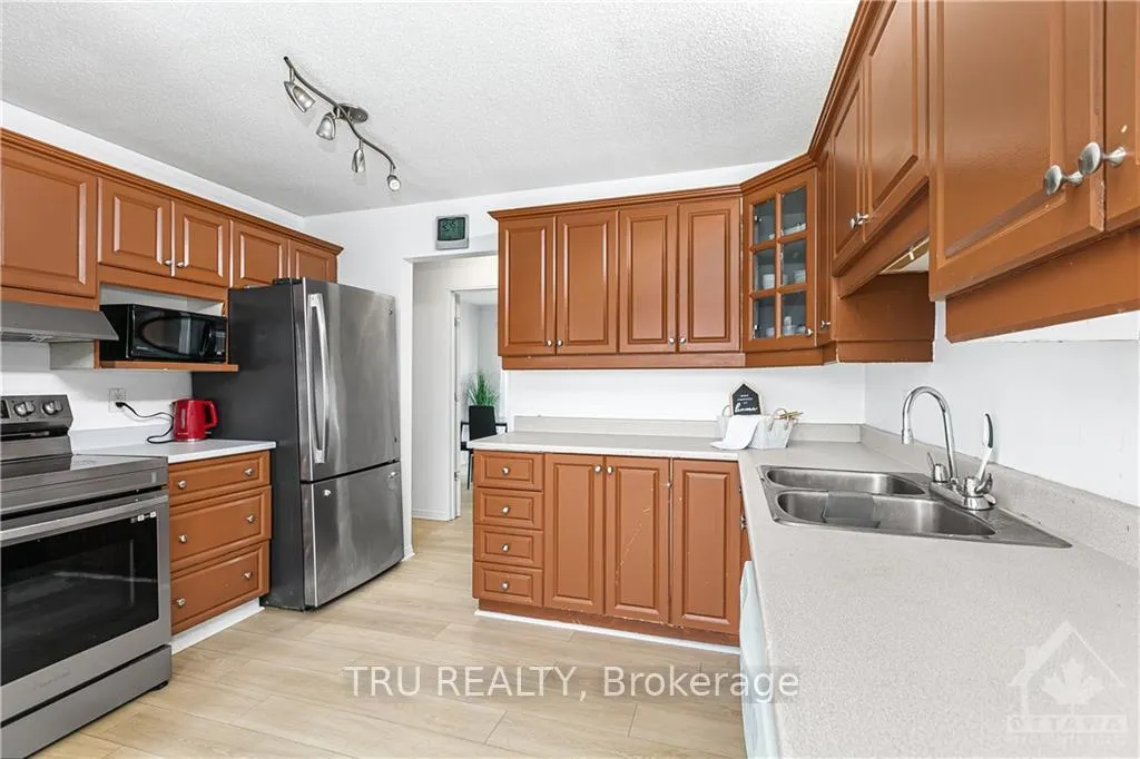 Photo 7 of 4775 Thunder Road, Ottawa, Carlsbad Springs — HOMEH